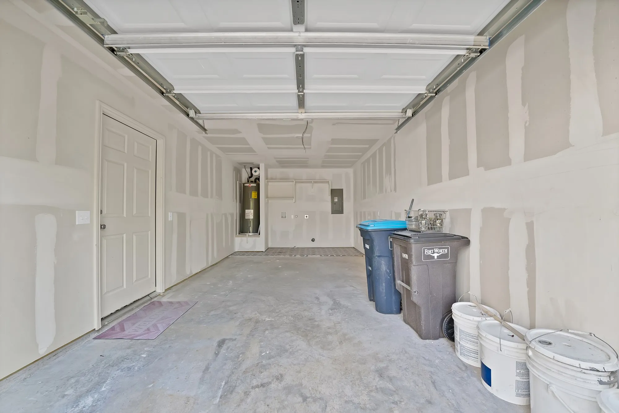 Single Family Residence For Rent in Tarrant County , 1415 E Jefferson Avenue, Fort Worth, Texas 76104, 3 Bedroom, 2 Bathroom, 1 Garage spaces, 1,136 Sqft, built in 2022, mls#21364636, Real Estate Agent in Fort Worth, Homes For Rent in Tarrant county, Homes For Rent in Fort Worth, Realtor in Fort Worth Texas, Real Estate Brokerage Independent Realty Texas, Luminita Cordes Realtor