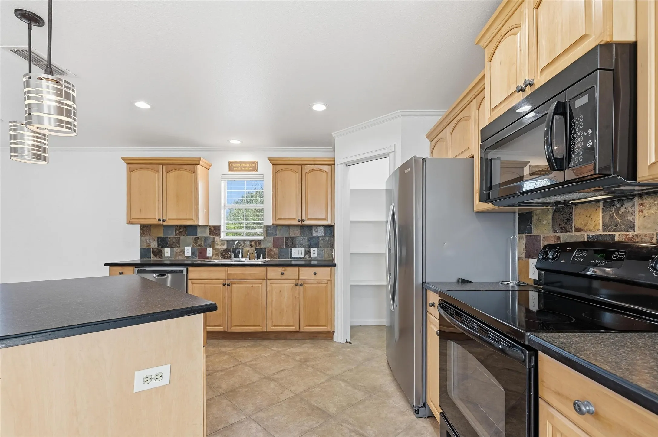 Apartment For Rent in Collin County , 633 Rose Garden Drive 2, Mc Kinney, Texas 75072, 2 Bedroom, 1 Bathroom, Garage spaces, 1,012 Sqft, built in 2007, mls#21363796, Real Estate Agent in Mc Kinney, Homes For Rent in Collin county, Homes For Rent in Mc Kinney, Realtor in Mc Kinney Texas, Real Estate Brokerage Independent Realty Texas, Luminita Cordes Realtor