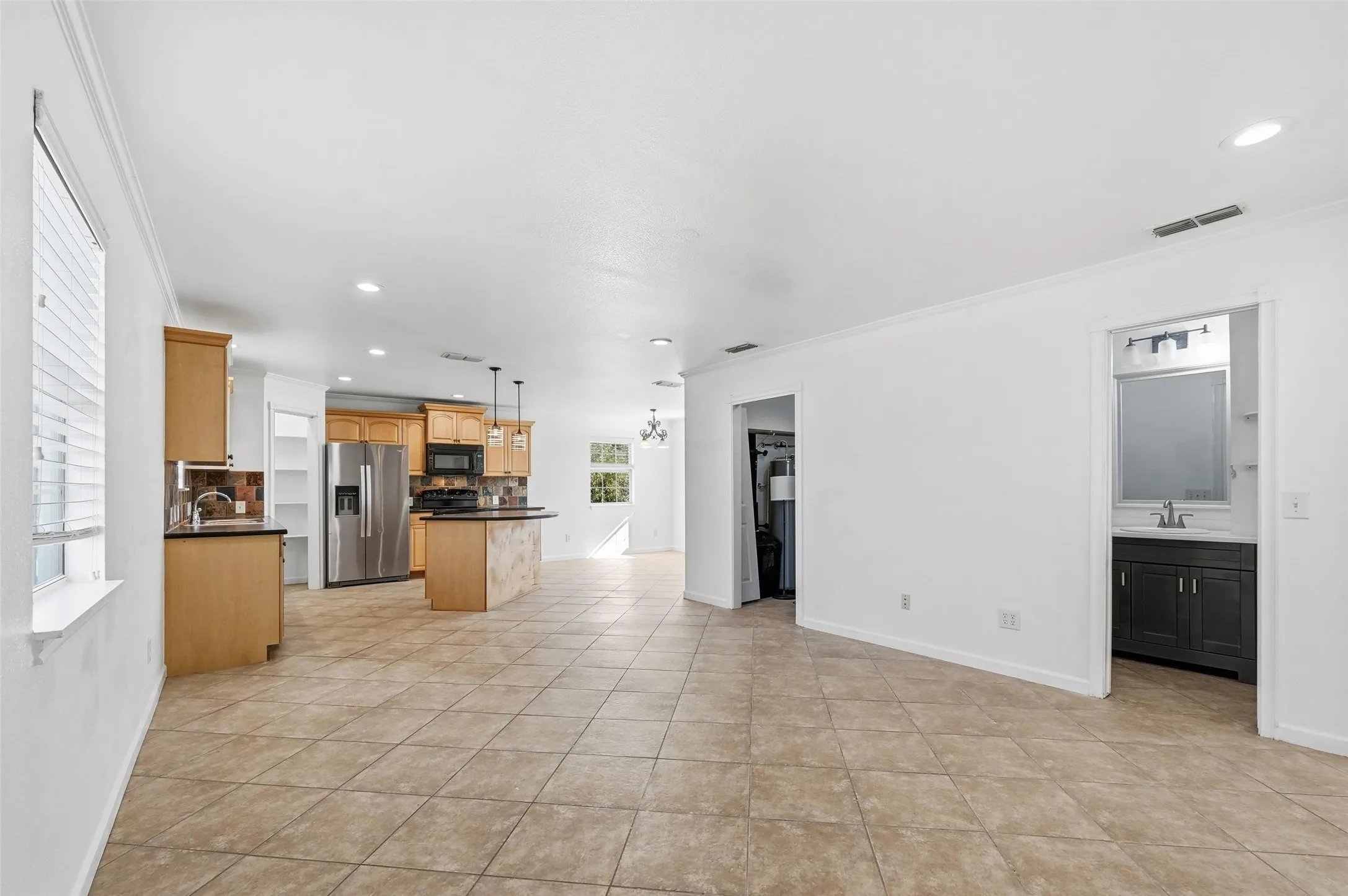 Apartment For Rent in Collin County , 633 Rose Garden Drive 2, Mc Kinney, Texas 75072, 2 Bedroom, 1 Bathroom, Garage spaces, 1,012 Sqft, built in 2007, mls#21363796, Real Estate Agent in Mc Kinney, Homes For Rent in Collin county, Homes For Rent in Mc Kinney, Realtor in Mc Kinney Texas, Real Estate Brokerage Independent Realty Texas, Luminita Cordes Realtor