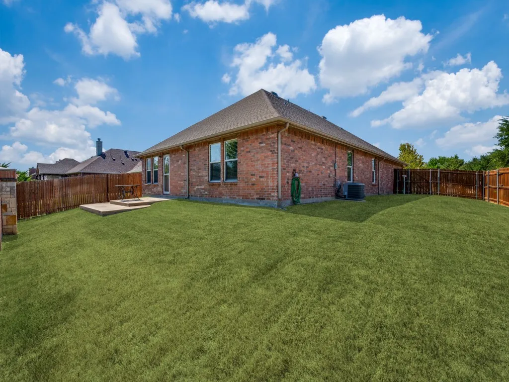 Single Family Residence For Rent in Denton County , 2524 Navasota Drive, Little Elm, Texas 75068, 4 Bedroom, 2 Bathroom, 2 Garage spaces, 2,093 Sqft, built in 2010, mls#21364639, Real Estate Agent in Little Elm, Homes For Rent in Denton county, Homes For Rent in Little Elm, Realtor in Little Elm Texas, Real Estate Brokerage Independent Realty Texas, Luminita Cordes Realtor