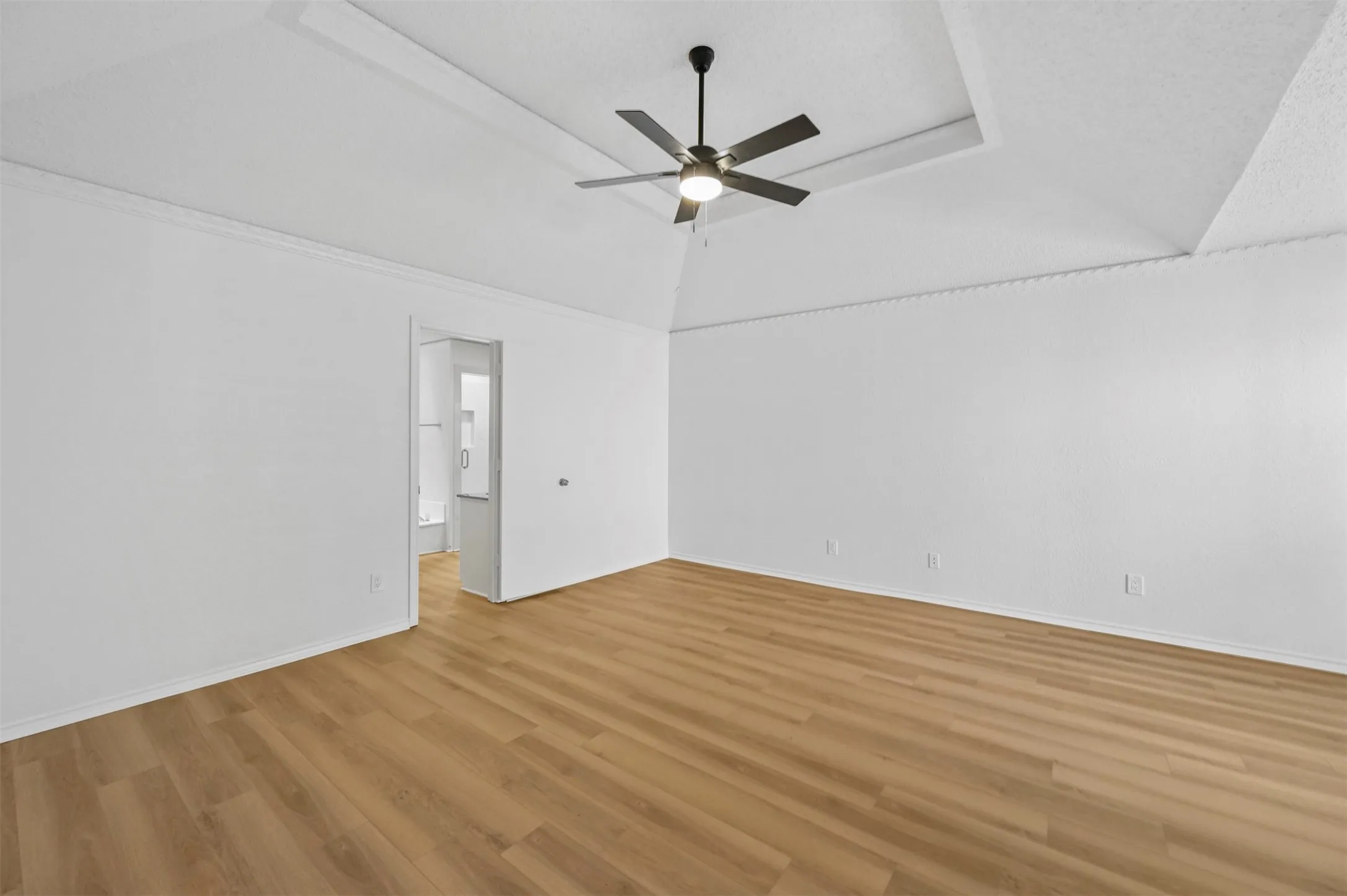 Duplex For Rent in Denton County , 4007 Saint Christopher Lane, Dallas, Texas 75287, 2 Bedroom, 3 Bathroom, 2 Garage spaces, 1,985 Sqft, built in 1984, mls#21364656, Real Estate Agent in Dallas, Homes For Rent in Denton county, Homes For Rent in Dallas, Realtor in Dallas Texas, Real Estate Brokerage Independent Realty Texas, Luminita Cordes Realtor