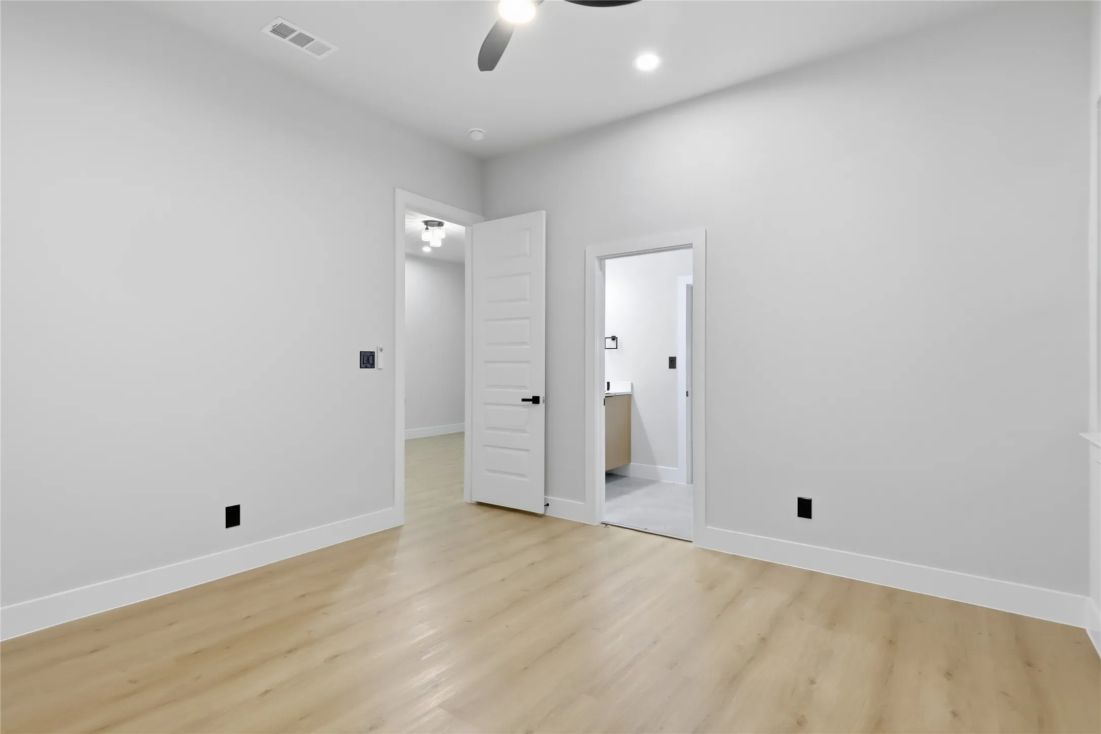 Single Family Residence For Sale in Dallas County , 4234 Jamaica Street, Dallas, Texas 75210, 3 Bedroom, 3 Bathroom, 2 Garage spaces, 1,882 Sqft, built in 2026, mls#21364661, Real Estate Agent in Dallas, Homes For Sale in Dallas county, Homes For Sale in Dallas, Realtor in Dallas Texas, Real Estate Brokerage Independent Realty Texas, Luminita Cordes Realtor