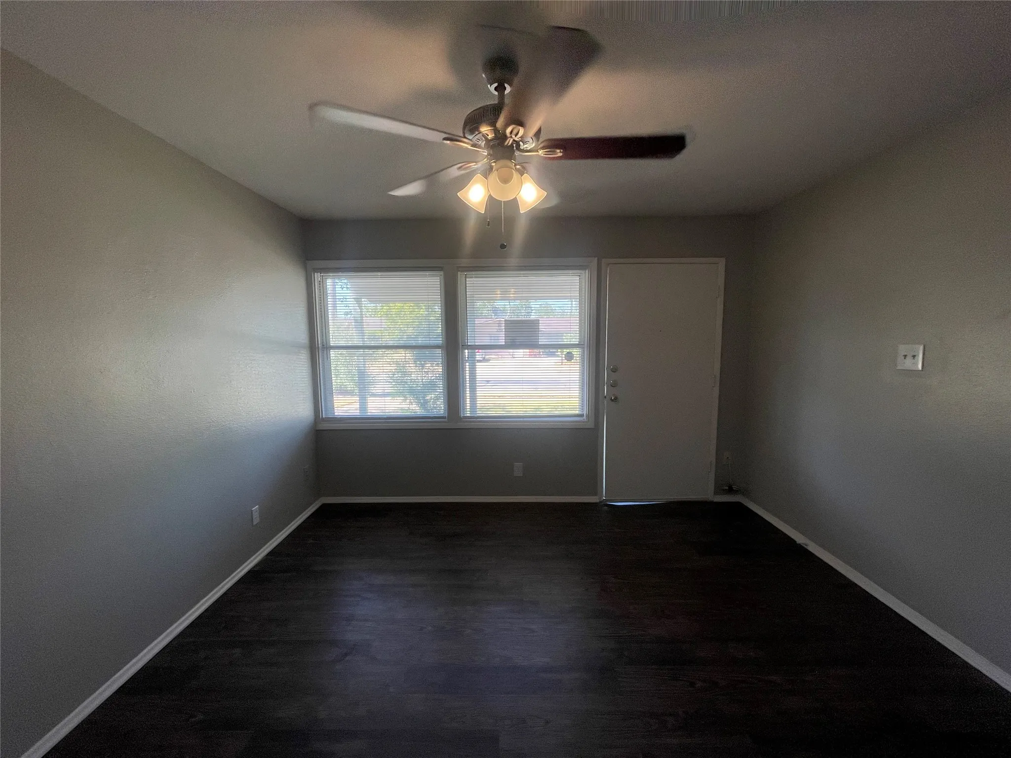 Single Family Residence For Rent in Dallas County , 3602 Norma Drive, Garland, Texas 75042, 3 Bedroom, 2 Bathroom, 1 Garage spaces, 1,200 Sqft, built in 1960, mls#21364662, Real Estate Agent in Garland, Homes For Rent in Dallas county, Homes For Rent in Garland, Realtor in Garland Texas, Real Estate Brokerage Independent Realty Texas, Luminita Cordes Realtor