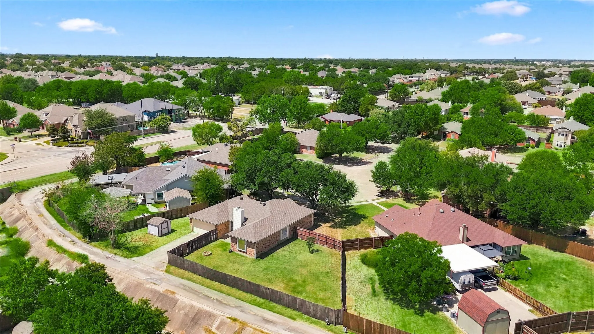 Single Family Residence For Sale in Collin County , 6905 Scott Court, Sachse, Texas 75048, 3 Bedroom, 2 Bathroom, 2 Garage spaces, 1,508 Sqft, built in 1993, mls#21362035, Real Estate Agent in Sachse, Homes For Sale in Collin county, Homes For Sale in Sachse, Realtor in Sachse Texas, Real Estate Brokerage Independent Realty Texas, Luminita Cordes Realtor
