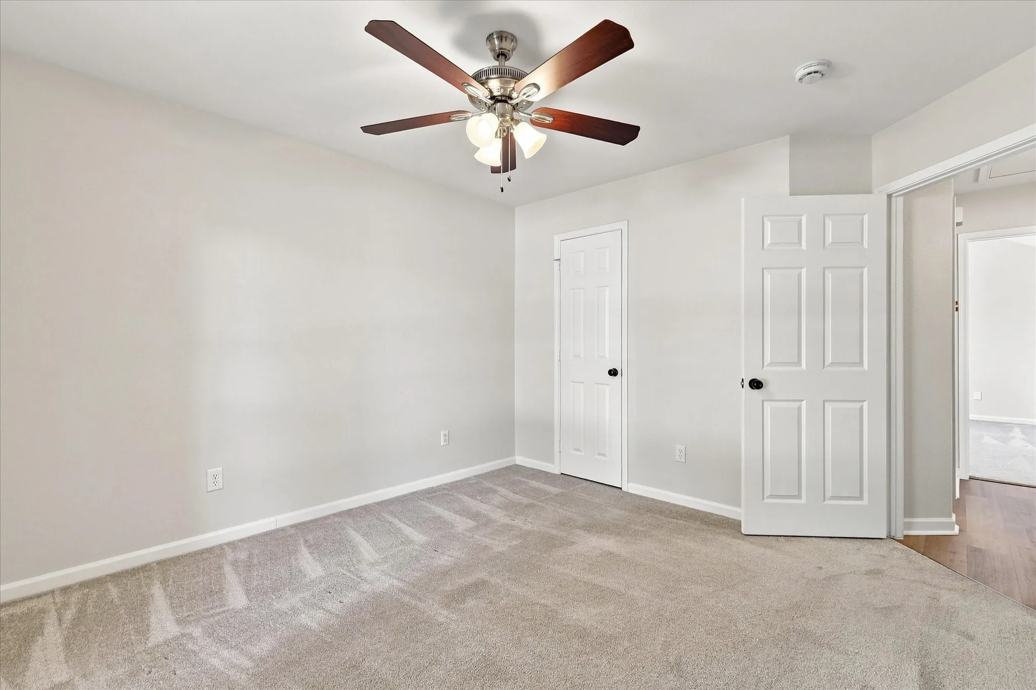 Single Family Residence For Sale in Collin County , 6905 Scott Court, Sachse, Texas 75048, 3 Bedroom, 2 Bathroom, 2 Garage spaces, 1,508 Sqft, built in 1993, mls#21362035, Real Estate Agent in Sachse, Homes For Sale in Collin county, Homes For Sale in Sachse, Realtor in Sachse Texas, Real Estate Brokerage Independent Realty Texas, Luminita Cordes Realtor