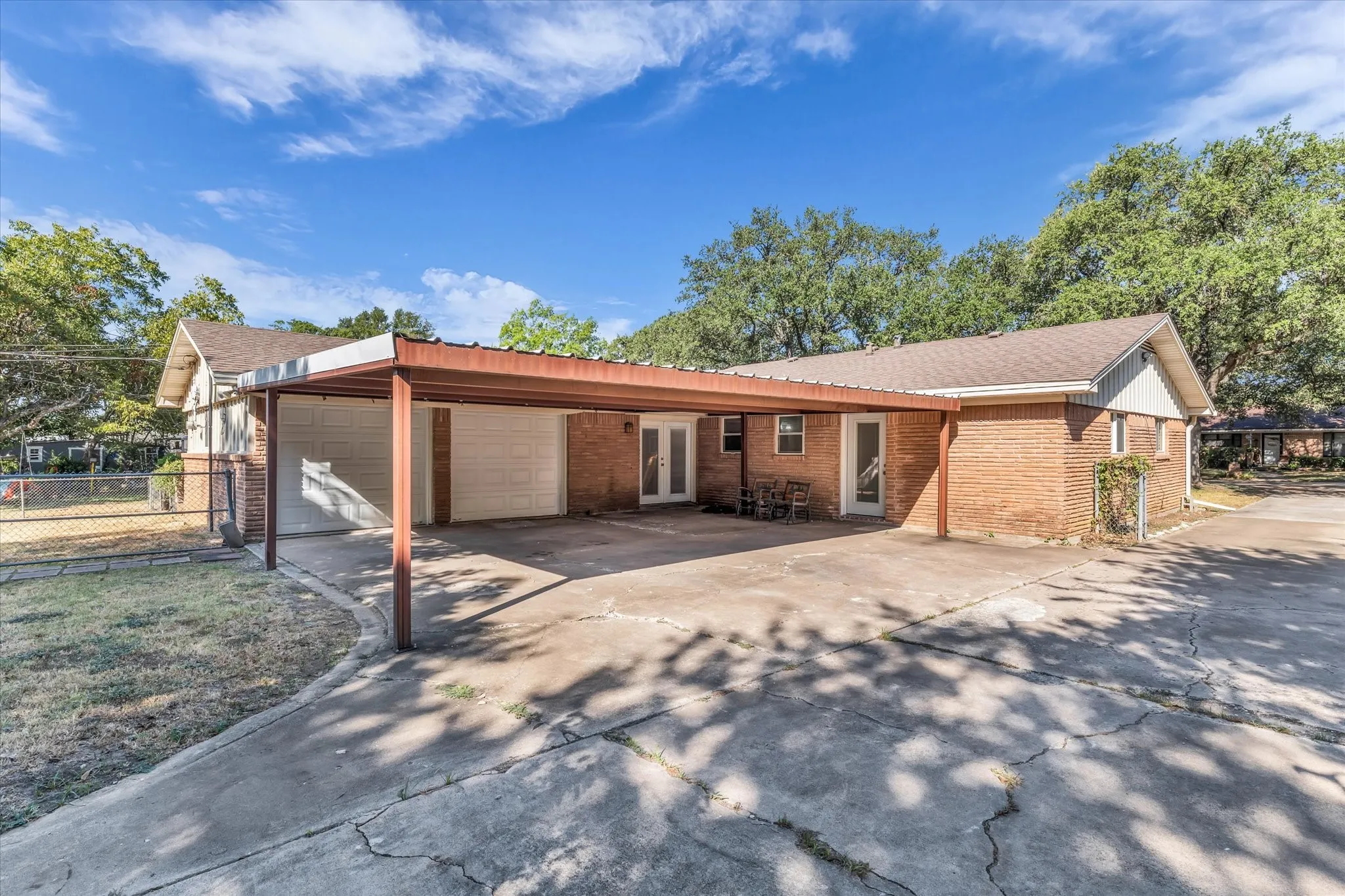 Single Family Residence For Sale in Mc Lennan County , 206 Randy Drive, Woodway, Texas 76712, 3 Bedroom, 2 Bathroom, 1 Garage spaces, 1,662 Sqft, built in 1980, mls#21362611, Real Estate Agent in Woodway, Homes For Sale in Mc Lennan county, Homes For Sale in Woodway, Realtor in Woodway Texas, Real Estate Brokerage Independent Realty Texas, Luminita Cordes Realtor