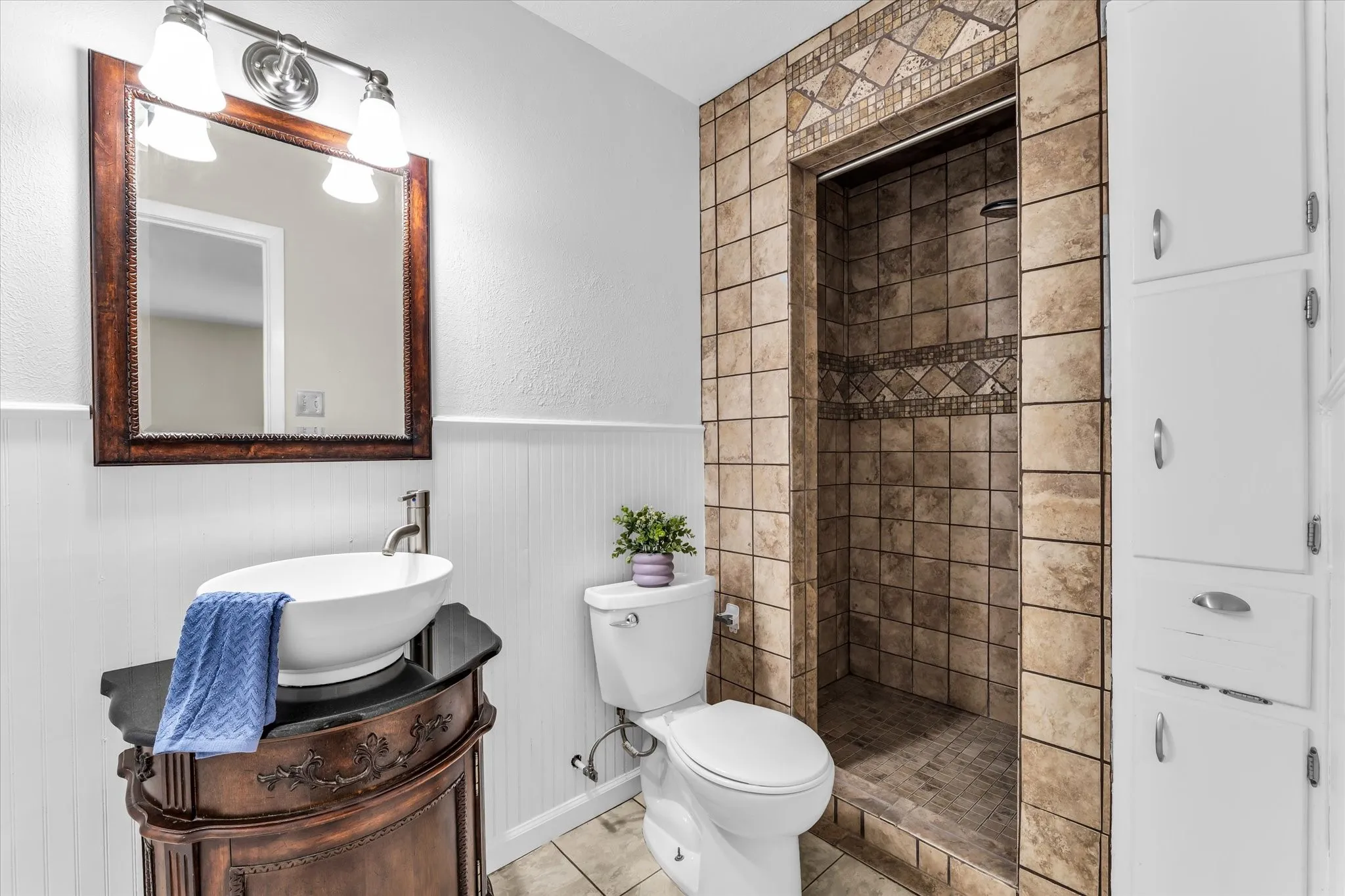 Single Family Residence For Sale in Mc Lennan County , 206 Randy Drive, Woodway, Texas 76712, 3 Bedroom, 2 Bathroom, 1 Garage spaces, 1,662 Sqft, built in 1980, mls#21362611, Real Estate Agent in Woodway, Homes For Sale in Mc Lennan county, Homes For Sale in Woodway, Realtor in Woodway Texas, Real Estate Brokerage Independent Realty Texas, Luminita Cordes Realtor