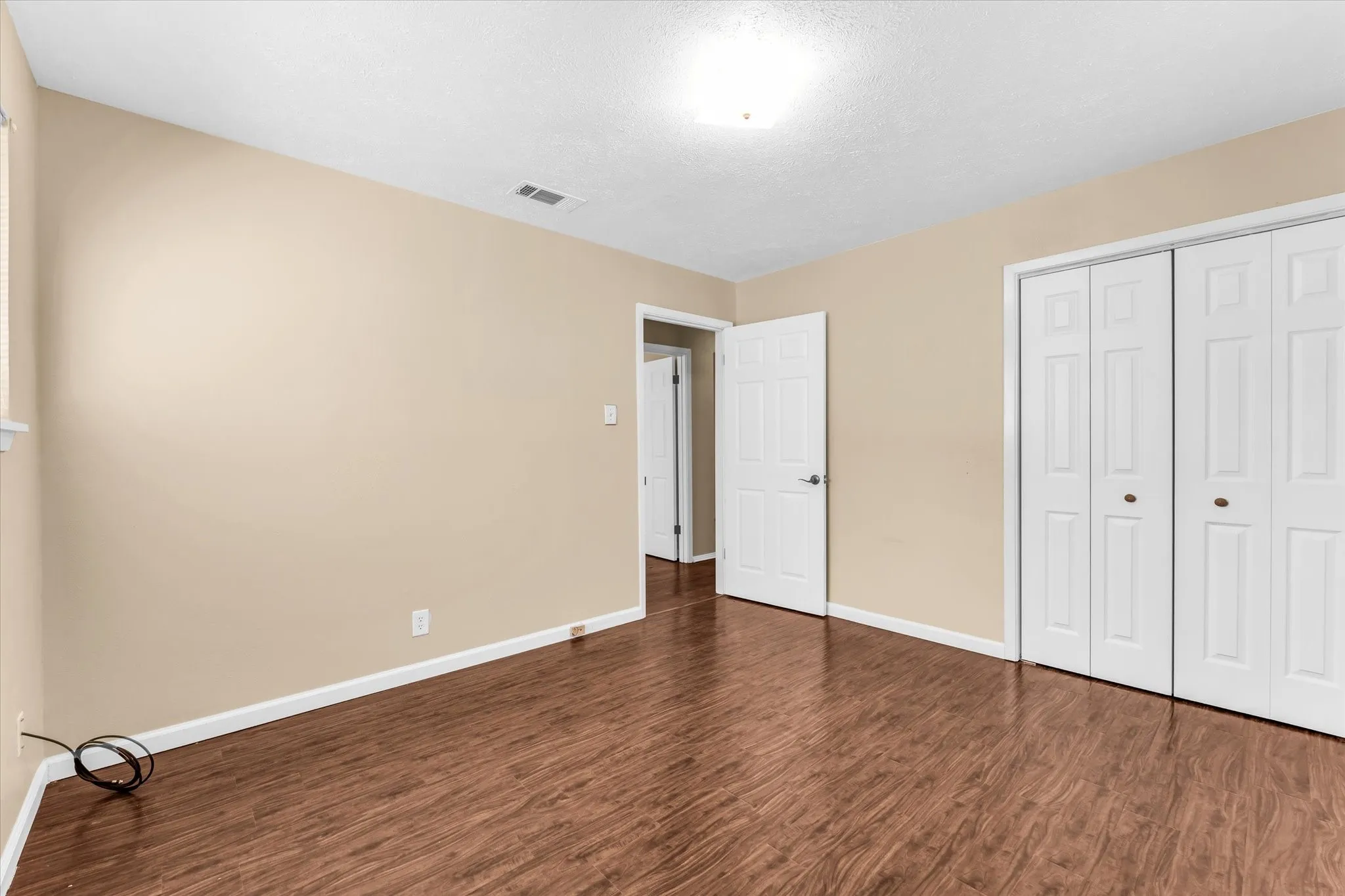 Single Family Residence For Sale in Mc Lennan County , 206 Randy Drive, Woodway, Texas 76712, 3 Bedroom, 2 Bathroom, 1 Garage spaces, 1,662 Sqft, built in 1980, mls#21362611, Real Estate Agent in Woodway, Homes For Sale in Mc Lennan county, Homes For Sale in Woodway, Realtor in Woodway Texas, Real Estate Brokerage Independent Realty Texas, Luminita Cordes Realtor