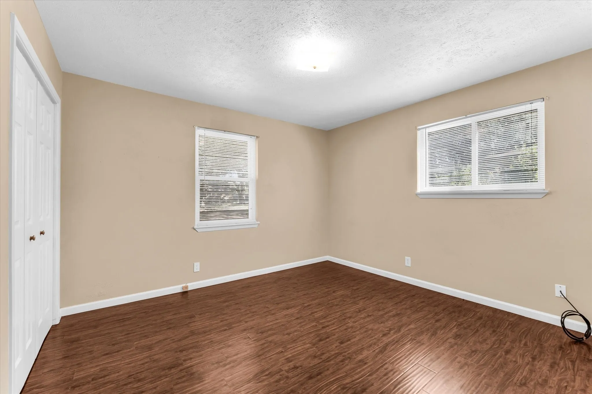 Single Family Residence For Sale in Mc Lennan County , 206 Randy Drive, Woodway, Texas 76712, 3 Bedroom, 2 Bathroom, 1 Garage spaces, 1,662 Sqft, built in 1980, mls#21362611, Real Estate Agent in Woodway, Homes For Sale in Mc Lennan county, Homes For Sale in Woodway, Realtor in Woodway Texas, Real Estate Brokerage Independent Realty Texas, Luminita Cordes Realtor