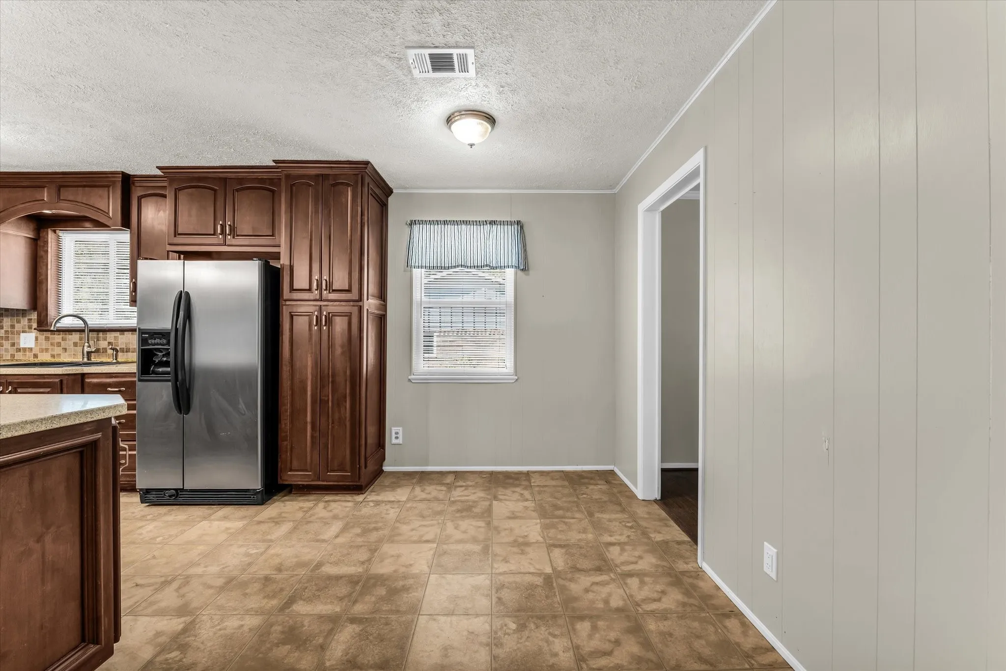 Single Family Residence For Sale in Mc Lennan County , 206 Randy Drive, Woodway, Texas 76712, 3 Bedroom, 2 Bathroom, 1 Garage spaces, 1,662 Sqft, built in 1980, mls#21362611, Real Estate Agent in Woodway, Homes For Sale in Mc Lennan county, Homes For Sale in Woodway, Realtor in Woodway Texas, Real Estate Brokerage Independent Realty Texas, Luminita Cordes Realtor