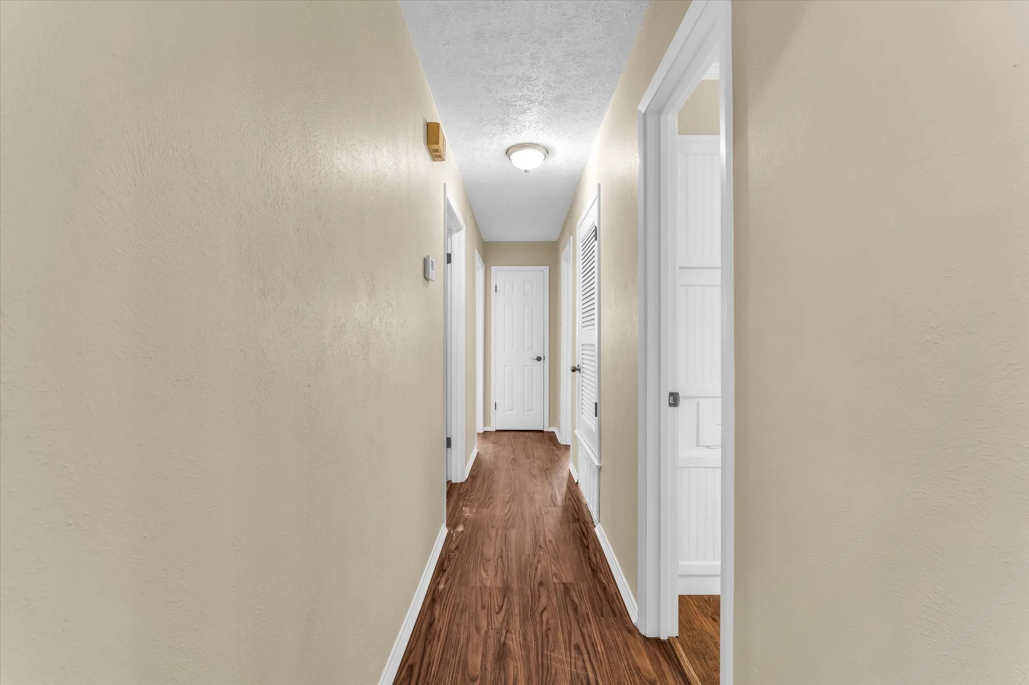 Single Family Residence For Sale in Mc Lennan County , 206 Randy Drive, Woodway, Texas 76712, 3 Bedroom, 2 Bathroom, 1 Garage spaces, 1,662 Sqft, built in 1980, mls#21362611, Real Estate Agent in Woodway, Homes For Sale in Mc Lennan county, Homes For Sale in Woodway, Realtor in Woodway Texas, Real Estate Brokerage Independent Realty Texas, Luminita Cordes Realtor