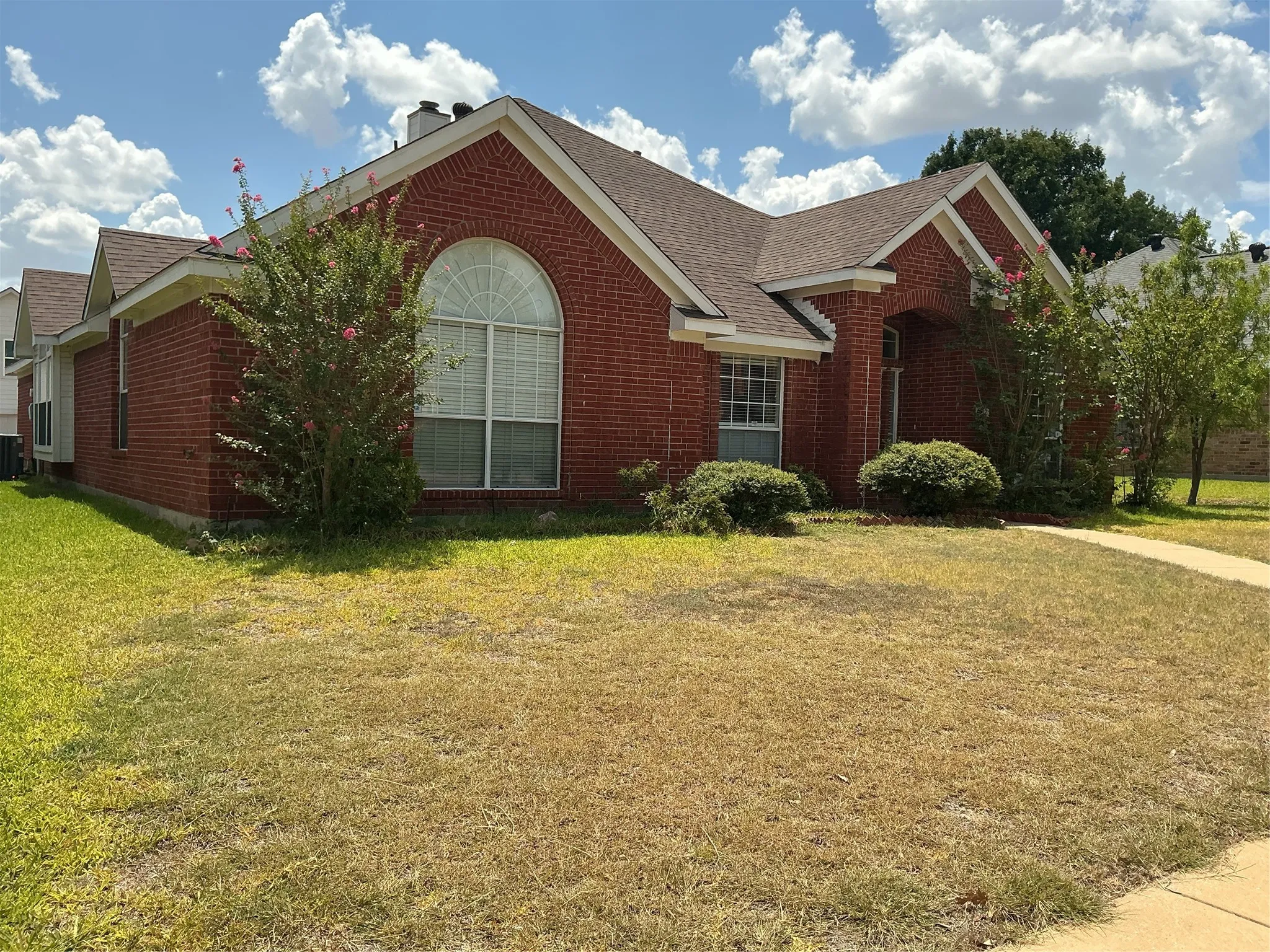 Single Family Residence For Sale in Collin County , 1412 FARINGDON Drive, Plano, Texas 75075, 4 Bedroom, 3 Bathroom, 2 Garage spaces, 2,383 Sqft, built in 1996, mls#21363910, Real Estate Agent in Plano, Homes For Sale in Collin county, Homes For Sale in Plano, Realtor in Plano Texas, Real Estate Brokerage Independent Realty Texas, Luminita Cordes Realtor