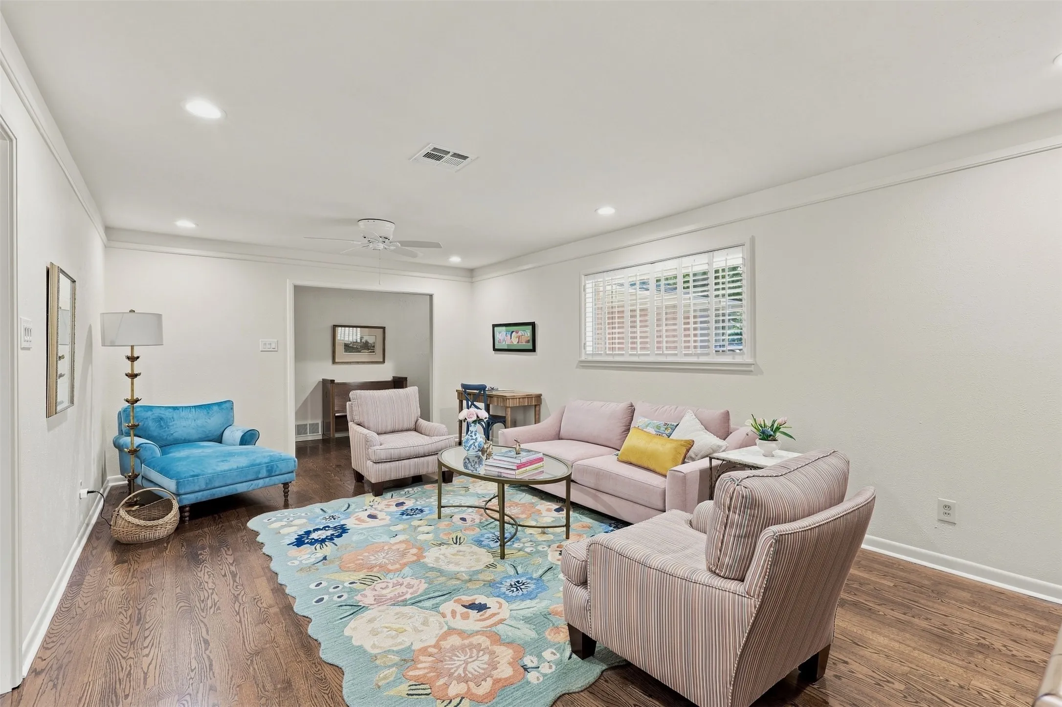 Single Family Residence For Sale in Tarrant County , 4236 Whitfield Avenue, Fort Worth, Texas 76109, 3 Bedroom, 2 Bathroom, 2 Garage spaces, 1,657 Sqft, built in 1956, mls#21364666, Real Estate Agent in Fort Worth, Homes For Sale in Tarrant county, Homes For Sale in Fort Worth, Realtor in Fort Worth Texas, Real Estate Brokerage Independent Realty Texas, Luminita Cordes Realtor