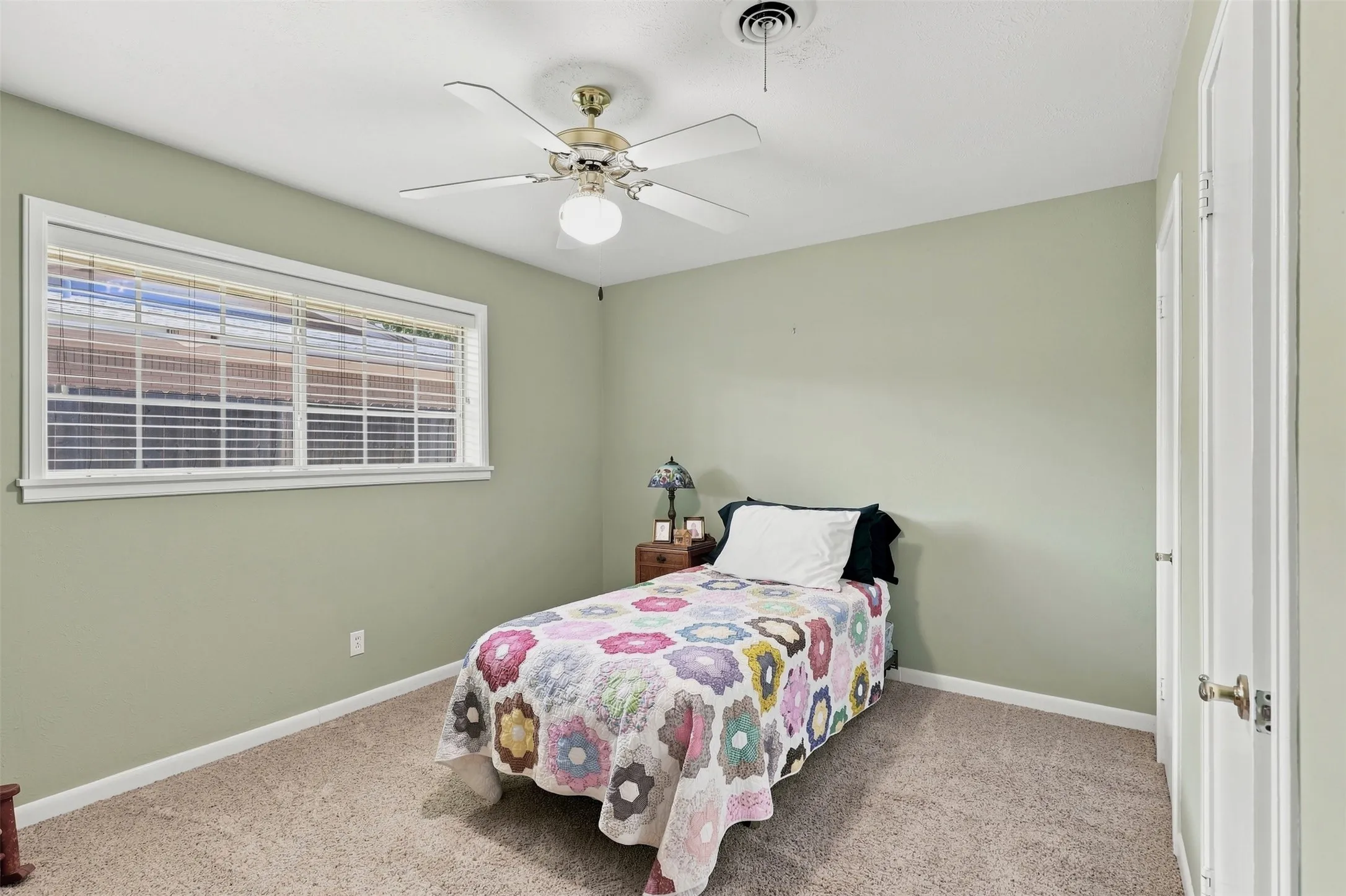 Single Family Residence For Sale in Tarrant County , 4236 Whitfield Avenue, Fort Worth, Texas 76109, 3 Bedroom, 2 Bathroom, 2 Garage spaces, 1,657 Sqft, built in 1956, mls#21364666, Real Estate Agent in Fort Worth, Homes For Sale in Tarrant county, Homes For Sale in Fort Worth, Realtor in Fort Worth Texas, Real Estate Brokerage Independent Realty Texas, Luminita Cordes Realtor
