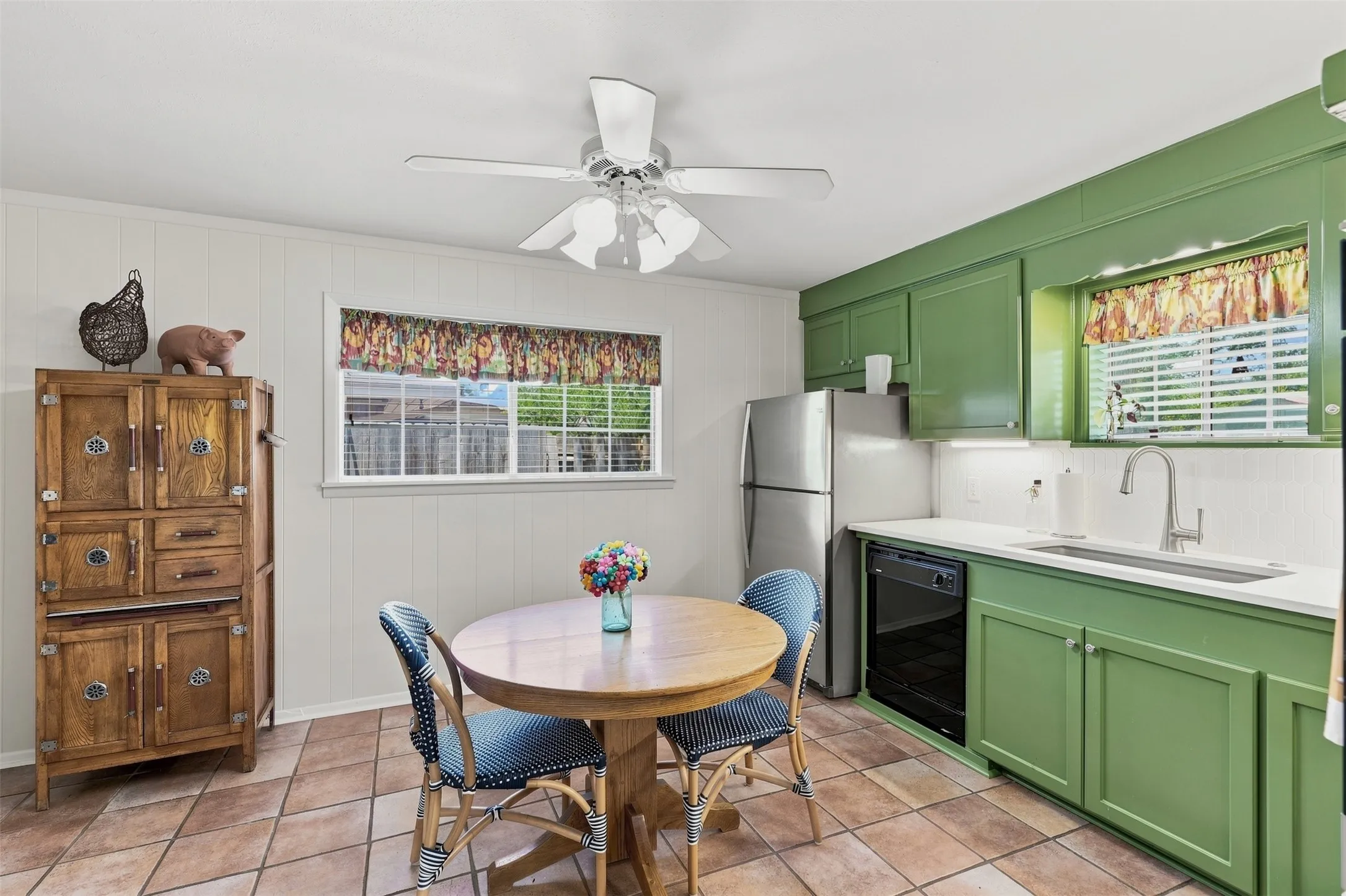 Single Family Residence For Sale in Tarrant County , 4236 Whitfield Avenue, Fort Worth, Texas 76109, 3 Bedroom, 2 Bathroom, 2 Garage spaces, 1,657 Sqft, built in 1956, mls#21364666, Real Estate Agent in Fort Worth, Homes For Sale in Tarrant county, Homes For Sale in Fort Worth, Realtor in Fort Worth Texas, Real Estate Brokerage Independent Realty Texas, Luminita Cordes Realtor
