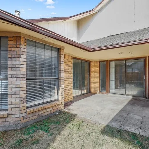 Duplex For Rent in Denton County , 4045 Saint Christopher Lane, Dallas, Texas 75287, 3 Bedroom, 3 Bathroom, 2 Garage spaces, 2,182 Sqft, built in 1984, mls#21364665, Real Estate Agent in Dallas, Homes For Rent in Denton county, Homes For Rent in Dallas, Realtor in Dallas Texas, Real Estate Brokerage Independent Realty Texas, Luminita Cordes Realtor