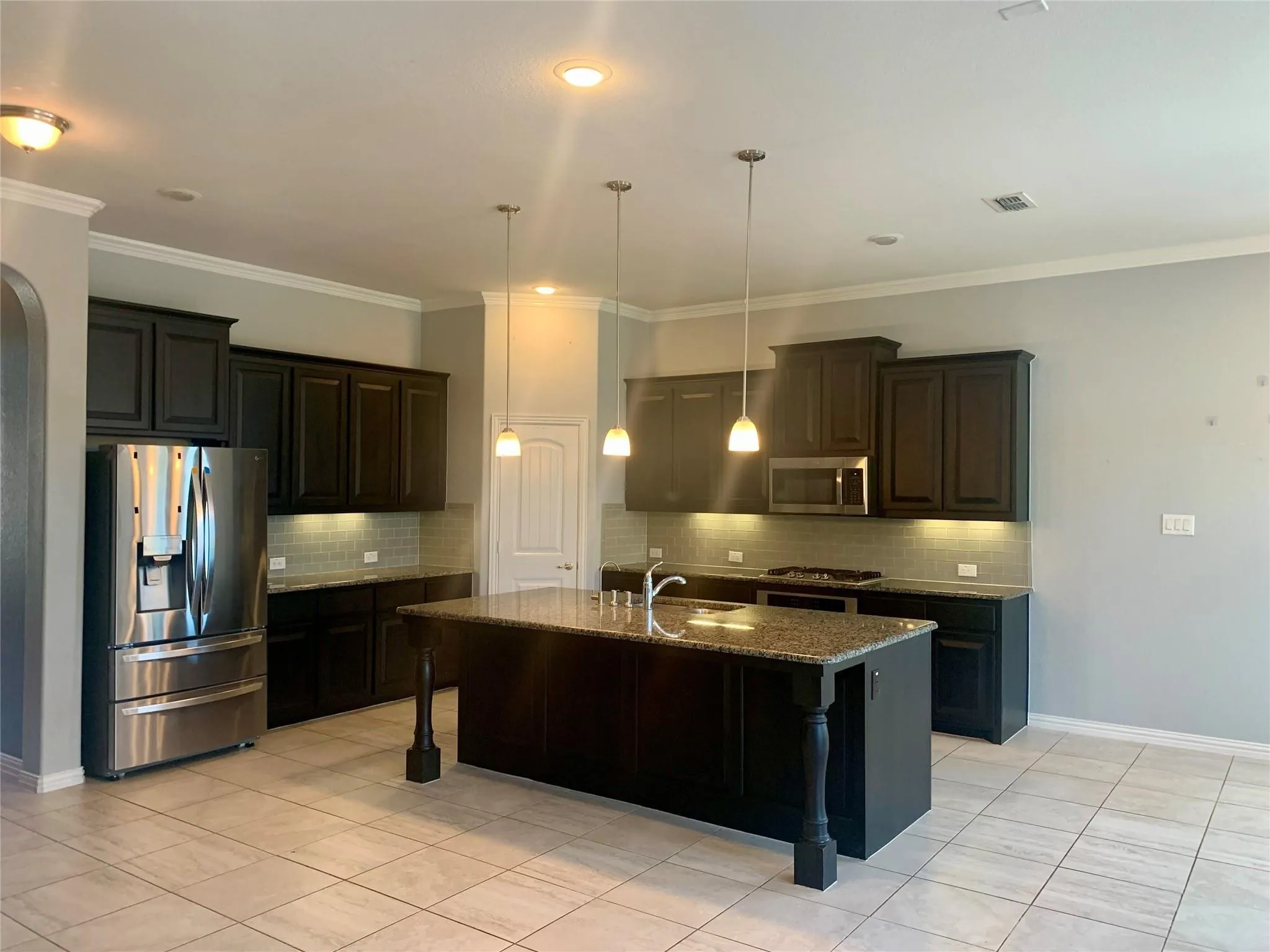 Single Family Residence For Rent in Tarrant County , 3140 Sangria Lane, Fort Worth, Texas 76177, 4 Bedroom, 3 Bathroom, 2 Garage spaces, 2,010 Sqft, built in 2016, mls#21364123, Real Estate Agent in Fort Worth, Homes For Rent in Tarrant county, Homes For Rent in Fort Worth, Realtor in Fort Worth Texas, Real Estate Brokerage Independent Realty Texas, Luminita Cordes Realtor