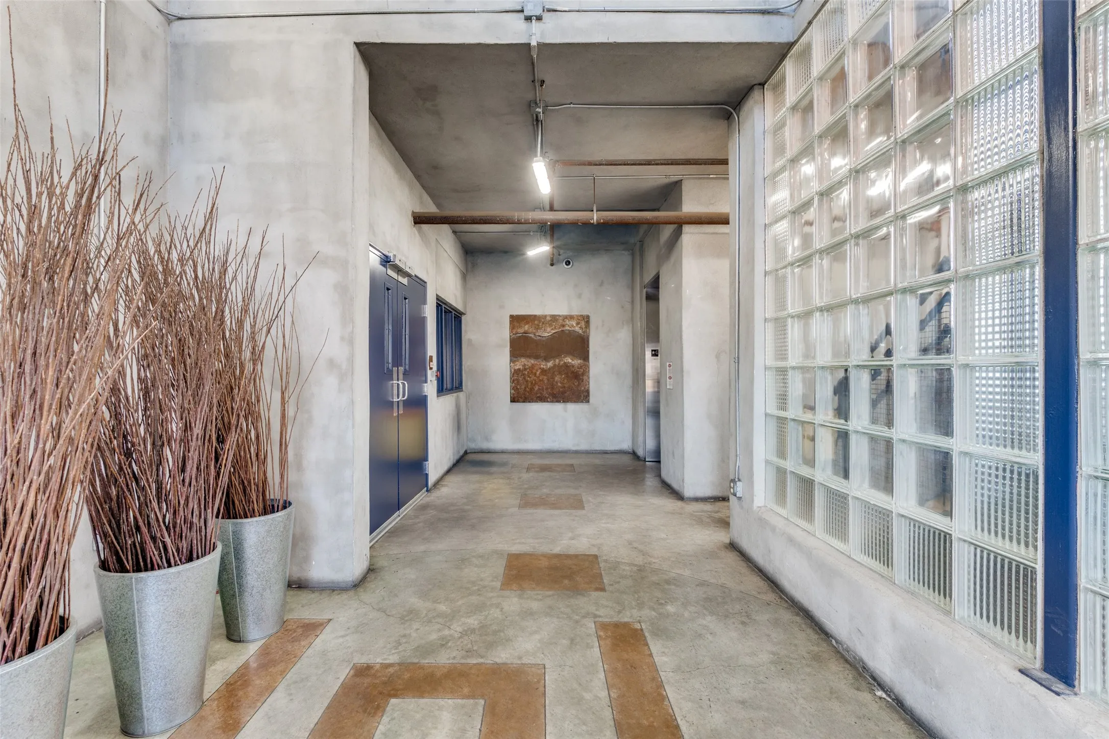 2502 Live Oak #104 - www.2502LiveOak104.com