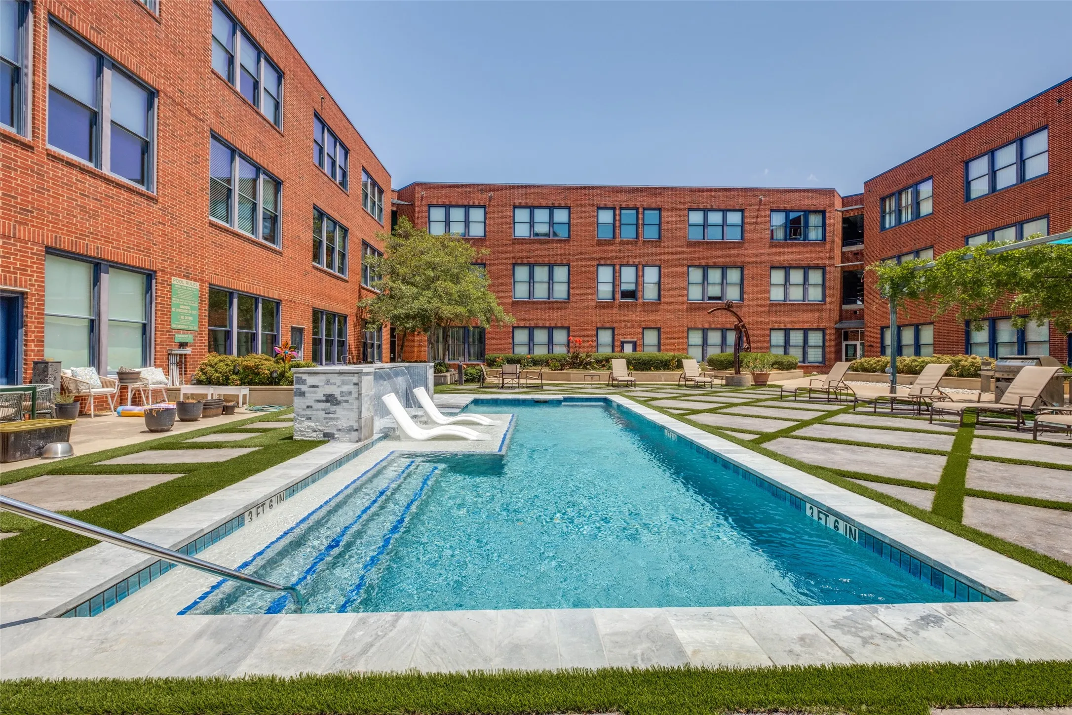 2502 Live Oak #104 - www.2502LiveOak104.com