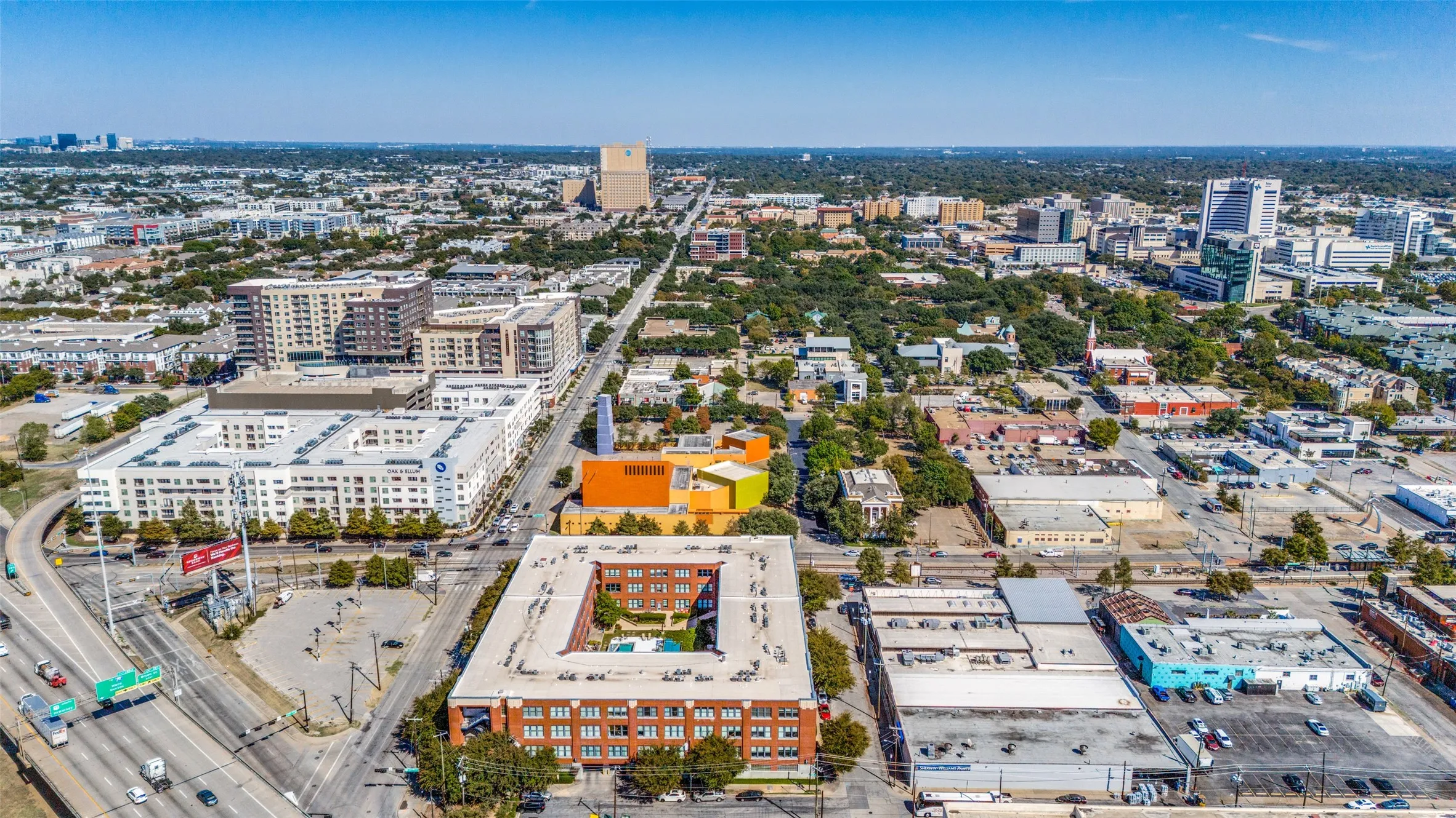 2502 Live Oak #104 - www.2502LiveOak104.com