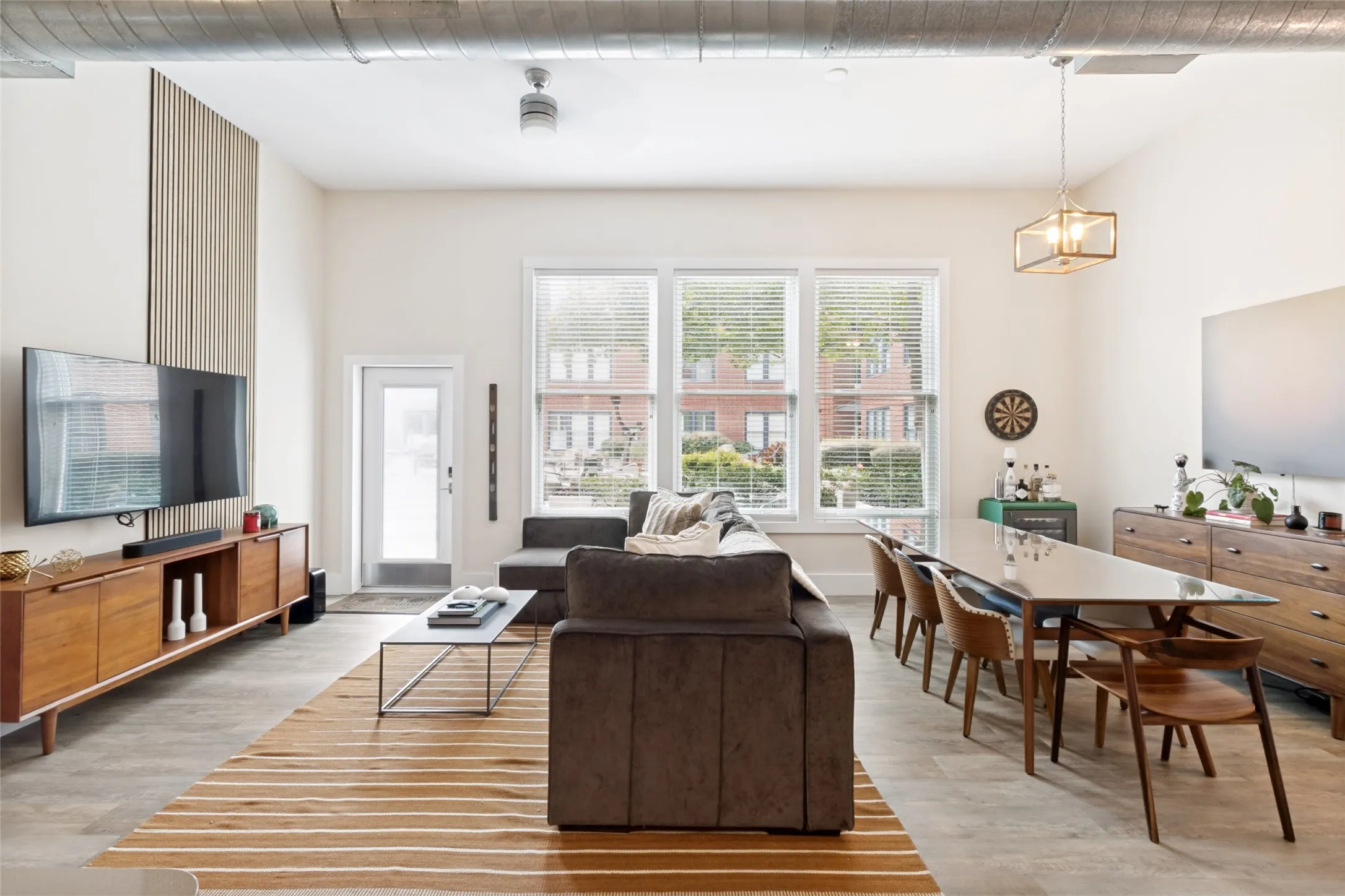 2502 Live Oak #104 - www.2502LiveOak104.com