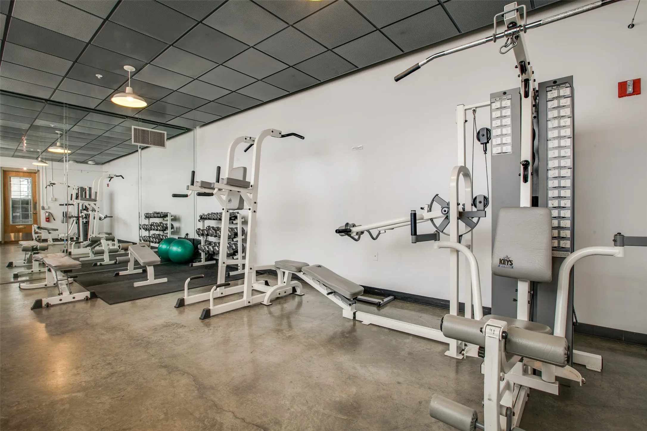 2502 Live Oak #104 - www.2502LiveOak104.com