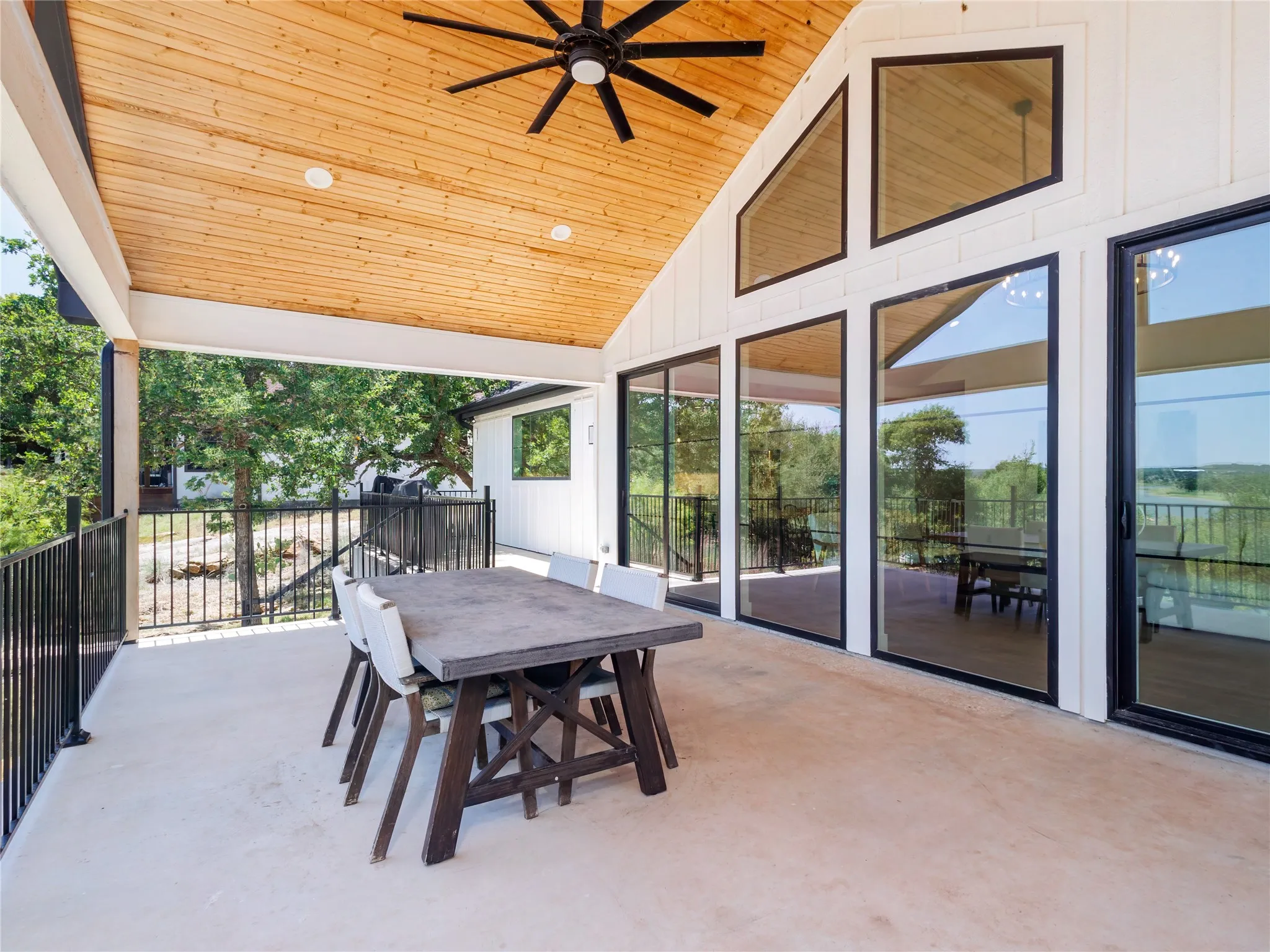 Single Family Residence For Sale in Brown County , 660 Oak Point Drive, May, Texas 76857, 5 Bedroom, 3 Bathroom, 6 Garage spaces, 2,686 Sqft, built in 2023, mls#21330363, Real Estate Agent in May, Homes For Sale in Brown county, Homes For Sale in May, Realtor in May Texas, Real Estate Brokerage Independent Realty Texas, Luminita Cordes Realtor