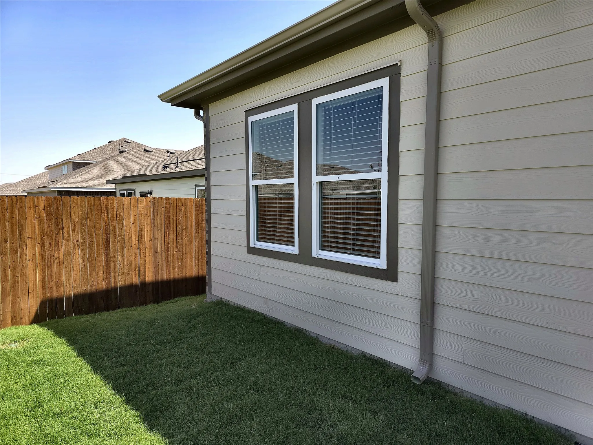 Single Family Residence For Rent in Tarrant County , 12701 Haymarket, Fort Worth, Texas 76179, 4 Bedroom, 2 Bathroom, 2 Garage spaces, 1,827 Sqft, built in 2026, mls#21364673, Real Estate Agent in Fort Worth, Homes For Rent in Tarrant county, Homes For Rent in Fort Worth, Realtor in Fort Worth Texas, Real Estate Brokerage Independent Realty Texas, Luminita Cordes Realtor