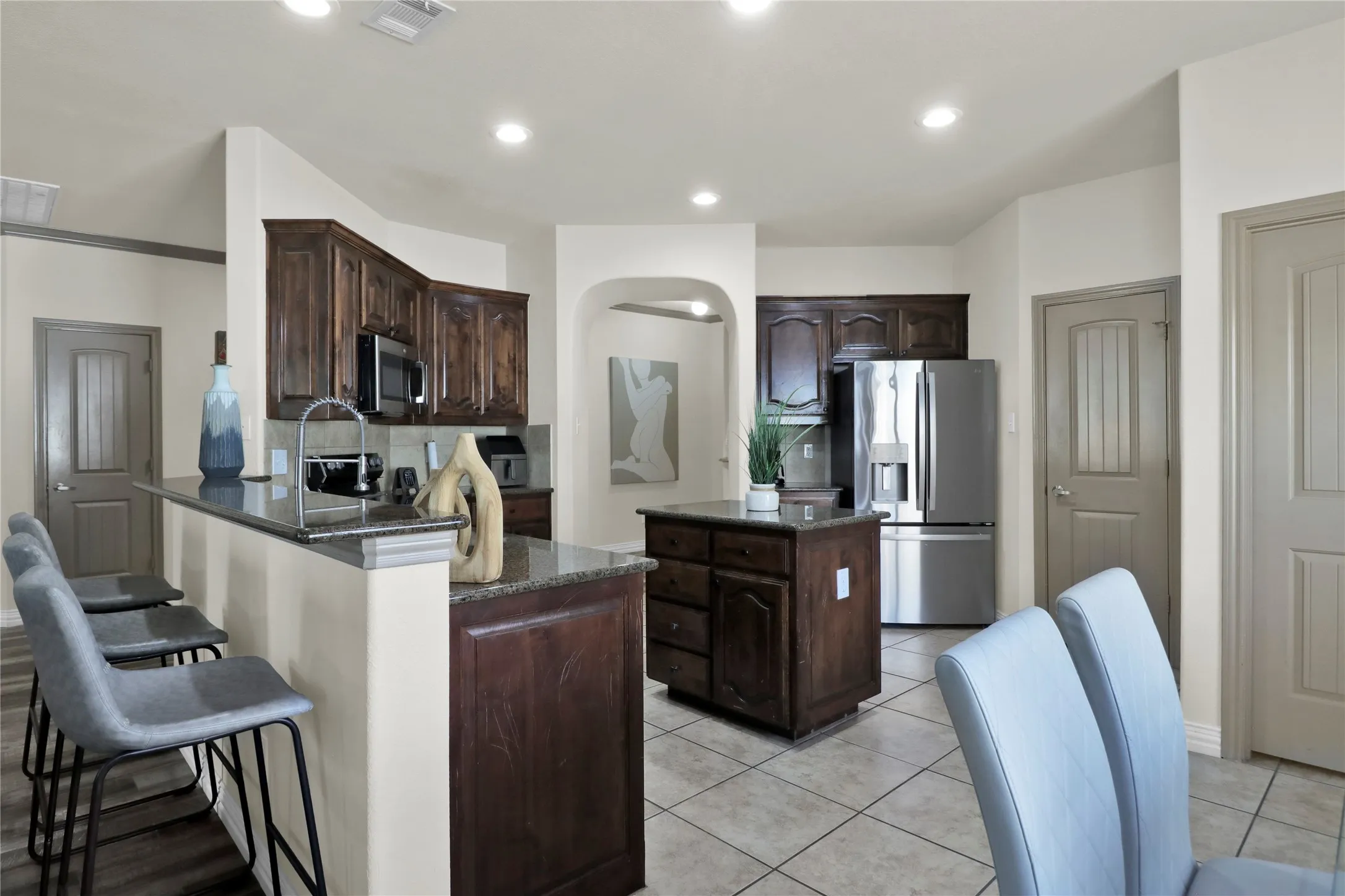 Single Family Residence For Rent in Tarrant County , 14008 Esperanza Drive, Fort Worth, Texas 76052, 3 Bedroom, 2 Bathroom, 2 Garage spaces, 1,740 Sqft, built in 2008, mls#21364683, Real Estate Agent in Fort Worth, Homes For Rent in Tarrant county, Homes For Rent in Fort Worth, Realtor in Fort Worth Texas, Real Estate Brokerage Independent Realty Texas, Luminita Cordes Realtor