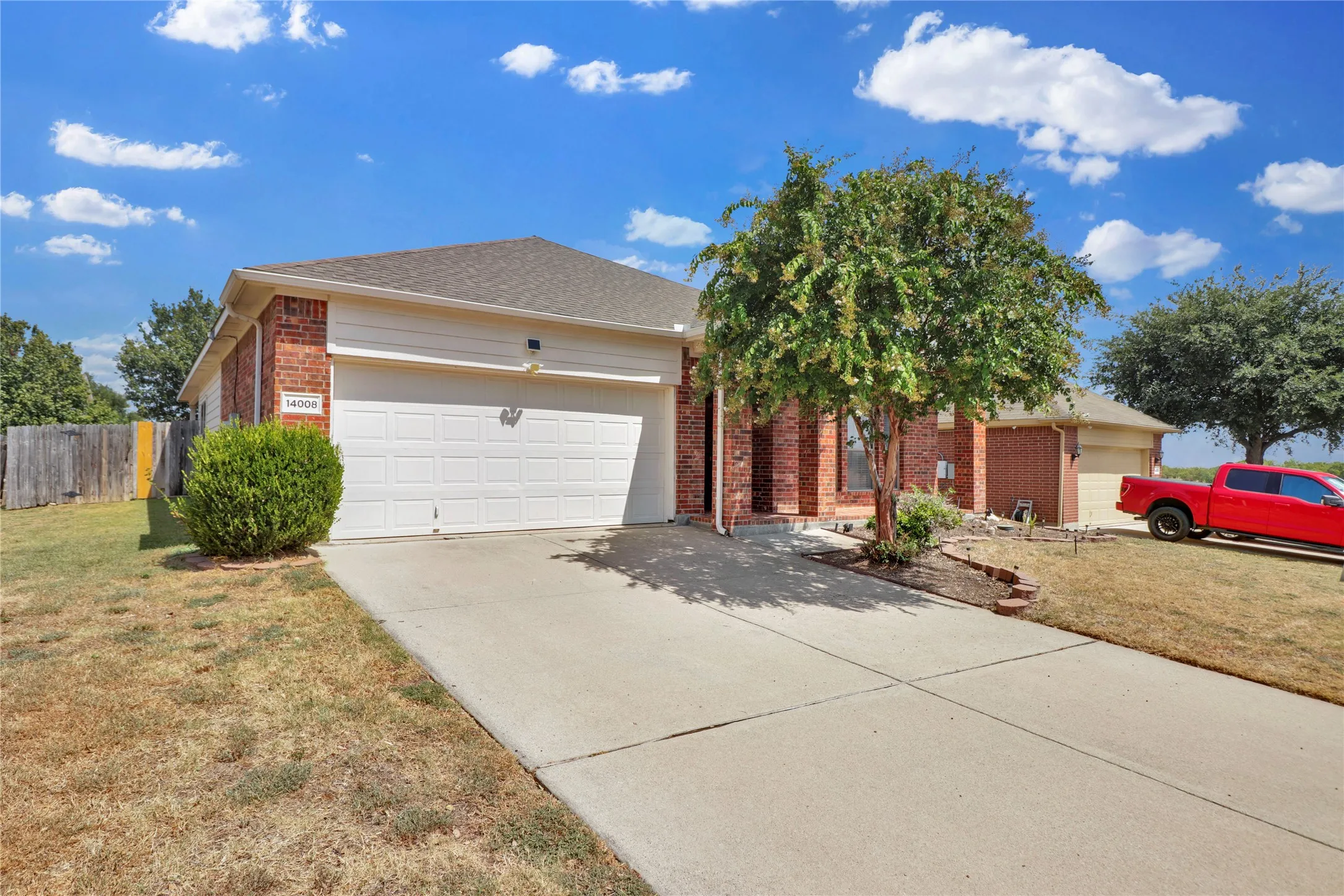 Single Family Residence For Rent in Tarrant County , 14008 Esperanza Drive, Fort Worth, Texas 76052, 3 Bedroom, 2 Bathroom, 2 Garage spaces, 1,740 Sqft, built in 2008, mls#21364683, Real Estate Agent in Fort Worth, Homes For Rent in Tarrant county, Homes For Rent in Fort Worth, Realtor in Fort Worth Texas, Real Estate Brokerage Independent Realty Texas, Luminita Cordes Realtor
