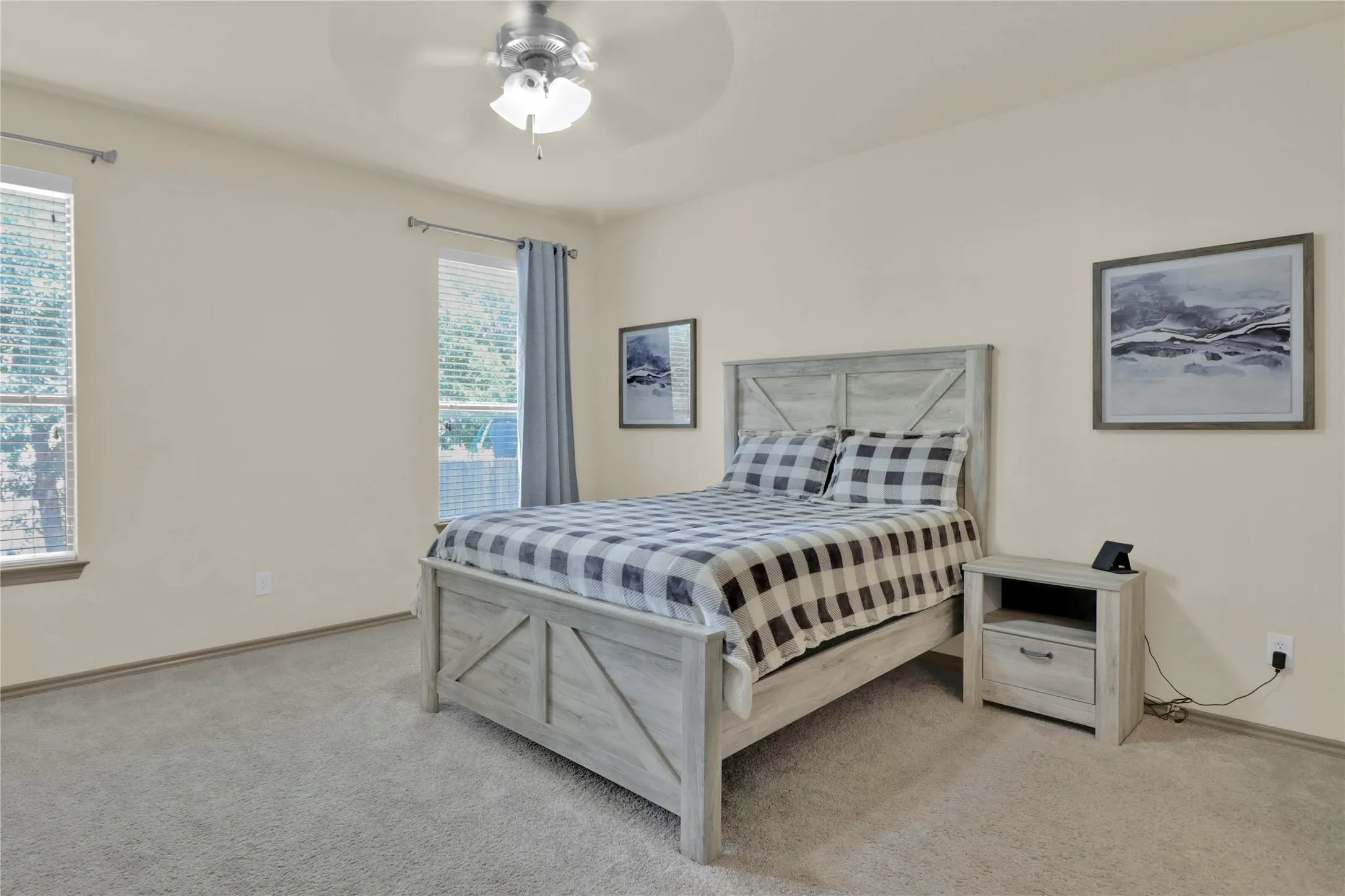 Single Family Residence For Rent in Tarrant County , 14008 Esperanza Drive, Fort Worth, Texas 76052, 3 Bedroom, 2 Bathroom, 2 Garage spaces, 1,740 Sqft, built in 2008, mls#21364683, Real Estate Agent in Fort Worth, Homes For Rent in Tarrant county, Homes For Rent in Fort Worth, Realtor in Fort Worth Texas, Real Estate Brokerage Independent Realty Texas, Luminita Cordes Realtor