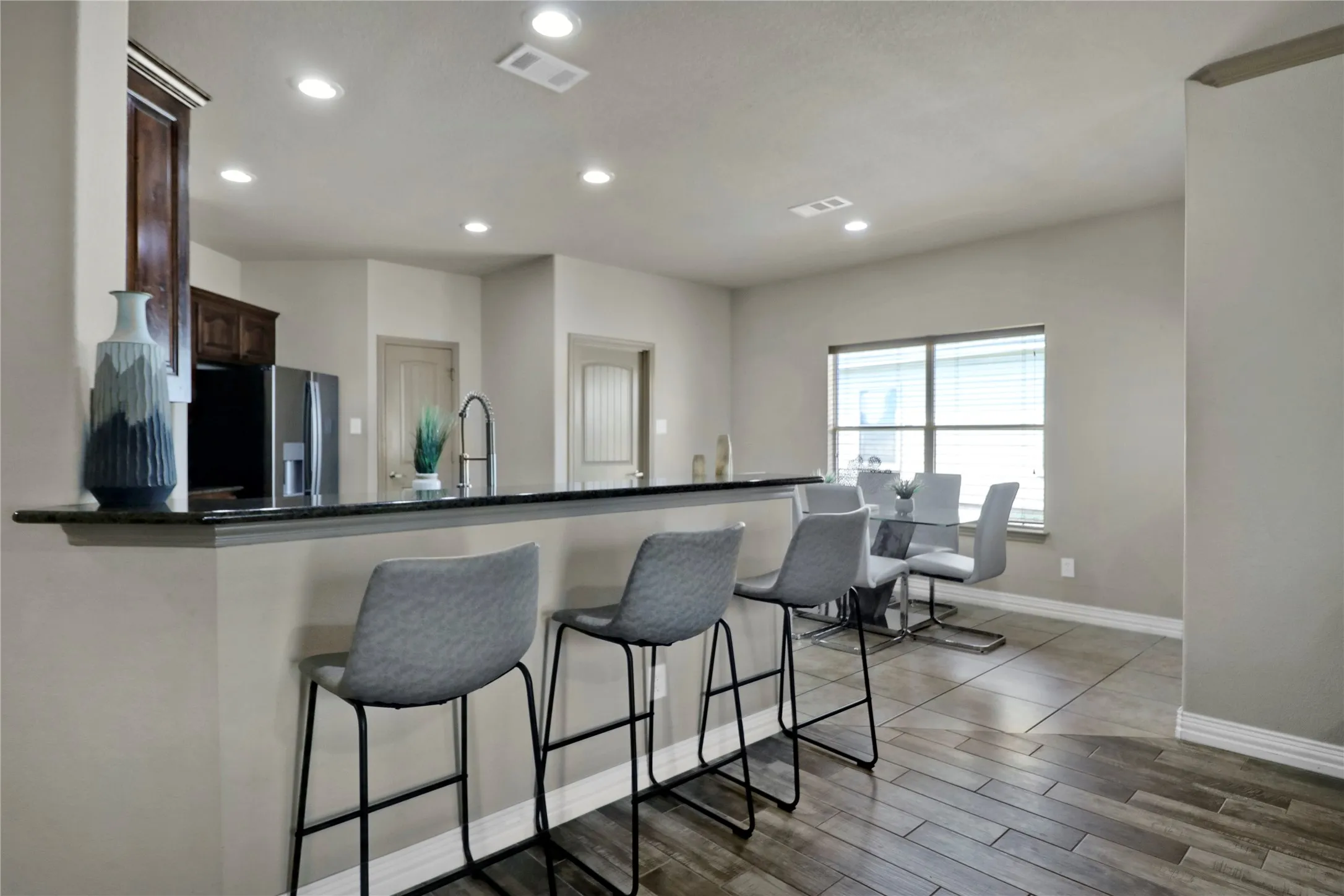 Single Family Residence For Rent in Tarrant County , 14008 Esperanza Drive, Fort Worth, Texas 76052, 3 Bedroom, 2 Bathroom, 2 Garage spaces, 1,740 Sqft, built in 2008, mls#21364683, Real Estate Agent in Fort Worth, Homes For Rent in Tarrant county, Homes For Rent in Fort Worth, Realtor in Fort Worth Texas, Real Estate Brokerage Independent Realty Texas, Luminita Cordes Realtor