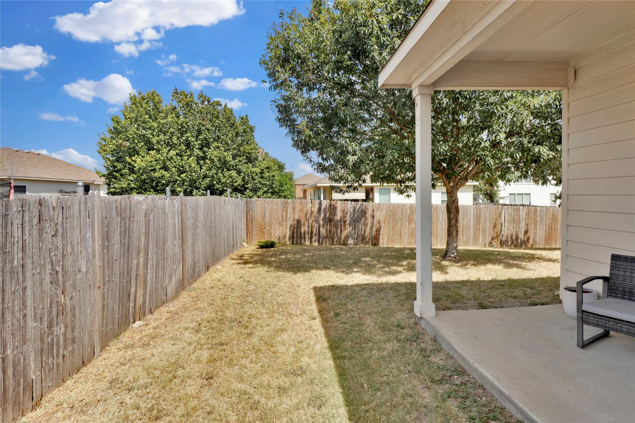Single Family Residence For Rent in Tarrant County , 14008 Esperanza Drive, Fort Worth, Texas 76052, 3 Bedroom, 2 Bathroom, 2 Garage spaces, 1,740 Sqft, built in 2008, mls#21364683, Real Estate Agent in Fort Worth, Homes For Rent in Tarrant county, Homes For Rent in Fort Worth, Realtor in Fort Worth Texas, Real Estate Brokerage Independent Realty Texas, Luminita Cordes Realtor