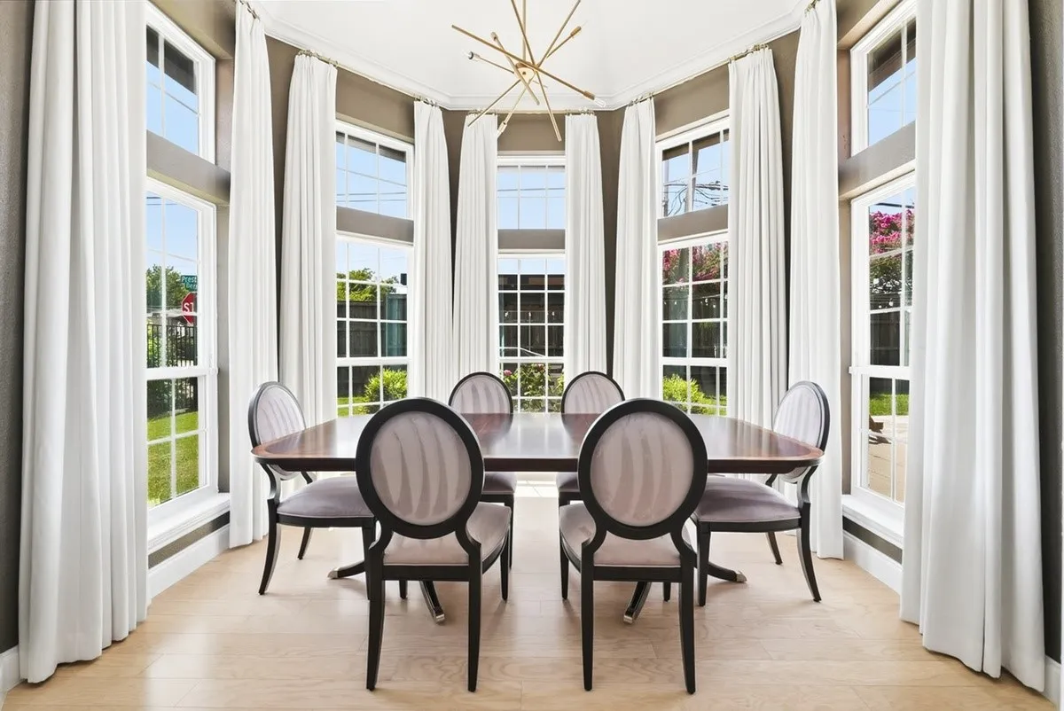 Single Family Residence For Rent in Dallas County , 6035 Berry Trail Court, Dallas, Texas 75248, 5 Bedroom, 4 Bathroom, 2 Garage spaces, 3,696 Sqft, built in 1984, Price $8,500, mls#21364670, Real Estate Agent in Dallas, Homes For Rent in Dallas county, Homes For Rent in Dallas, Realtor in Dallas Texas, Real Estate Brokerage Independent Realty Texas, Luminita Cordes Realtor