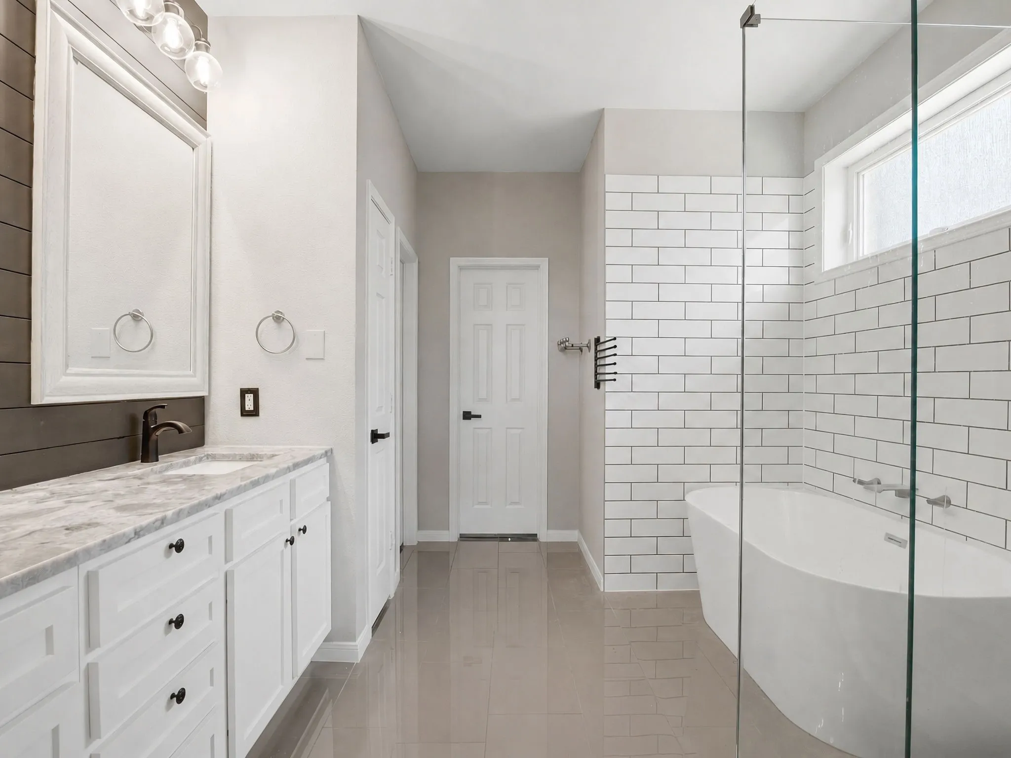 Single Family Residence For Sale in Denton County , 4013 Standridge Drive, The Colony, Texas 75056, 4 Bedroom, 3 Bathroom, 2 Garage spaces, 2,992 Sqft, built in 1999, mls#21338717, Real Estate Agent in The Colony, Homes For Sale in Denton county, Homes For Sale in The Colony, Realtor in The Colony Texas, Real Estate Brokerage Independent Realty Texas, Luminita Cordes Realtor