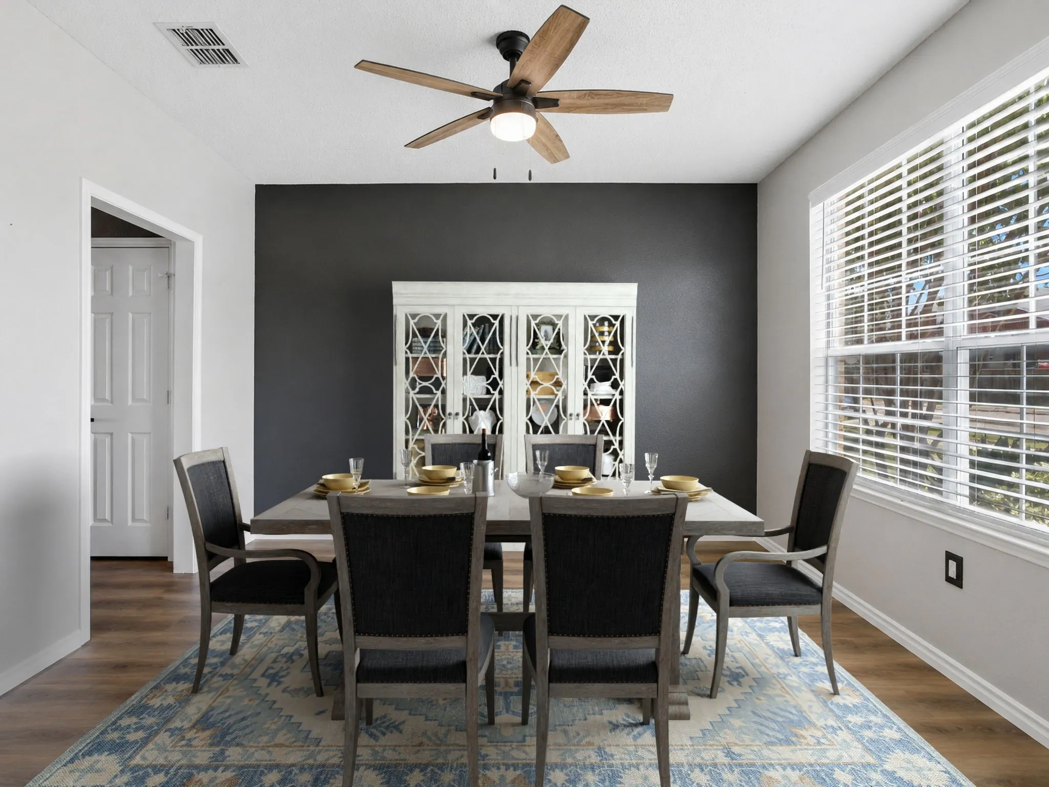 Single Family Residence For Sale in Denton County , 4013 Standridge Drive, The Colony, Texas 75056, 4 Bedroom, 3 Bathroom, 2 Garage spaces, 2,992 Sqft, built in 1999, mls#21338717, Real Estate Agent in The Colony, Homes For Sale in Denton county, Homes For Sale in The Colony, Realtor in The Colony Texas, Real Estate Brokerage Independent Realty Texas, Luminita Cordes Realtor