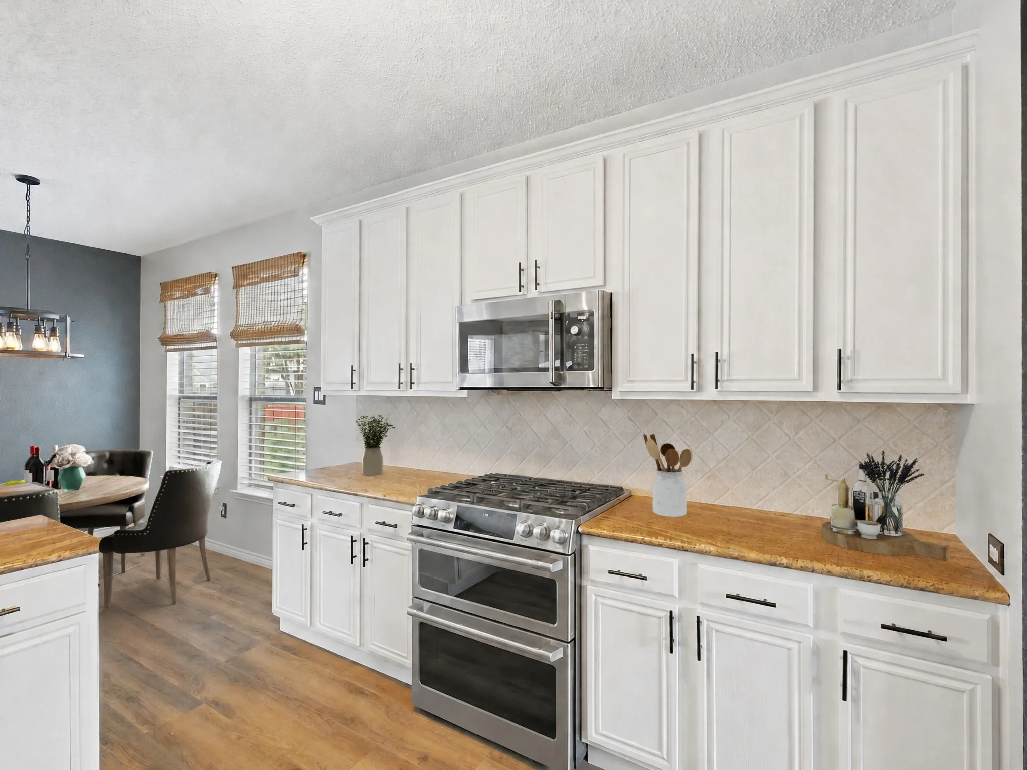 Single Family Residence For Sale in Denton County , 4013 Standridge Drive, The Colony, Texas 75056, 4 Bedroom, 3 Bathroom, 2 Garage spaces, 2,992 Sqft, built in 1999, mls#21338717, Real Estate Agent in The Colony, Homes For Sale in Denton county, Homes For Sale in The Colony, Realtor in The Colony Texas, Real Estate Brokerage Independent Realty Texas, Luminita Cordes Realtor