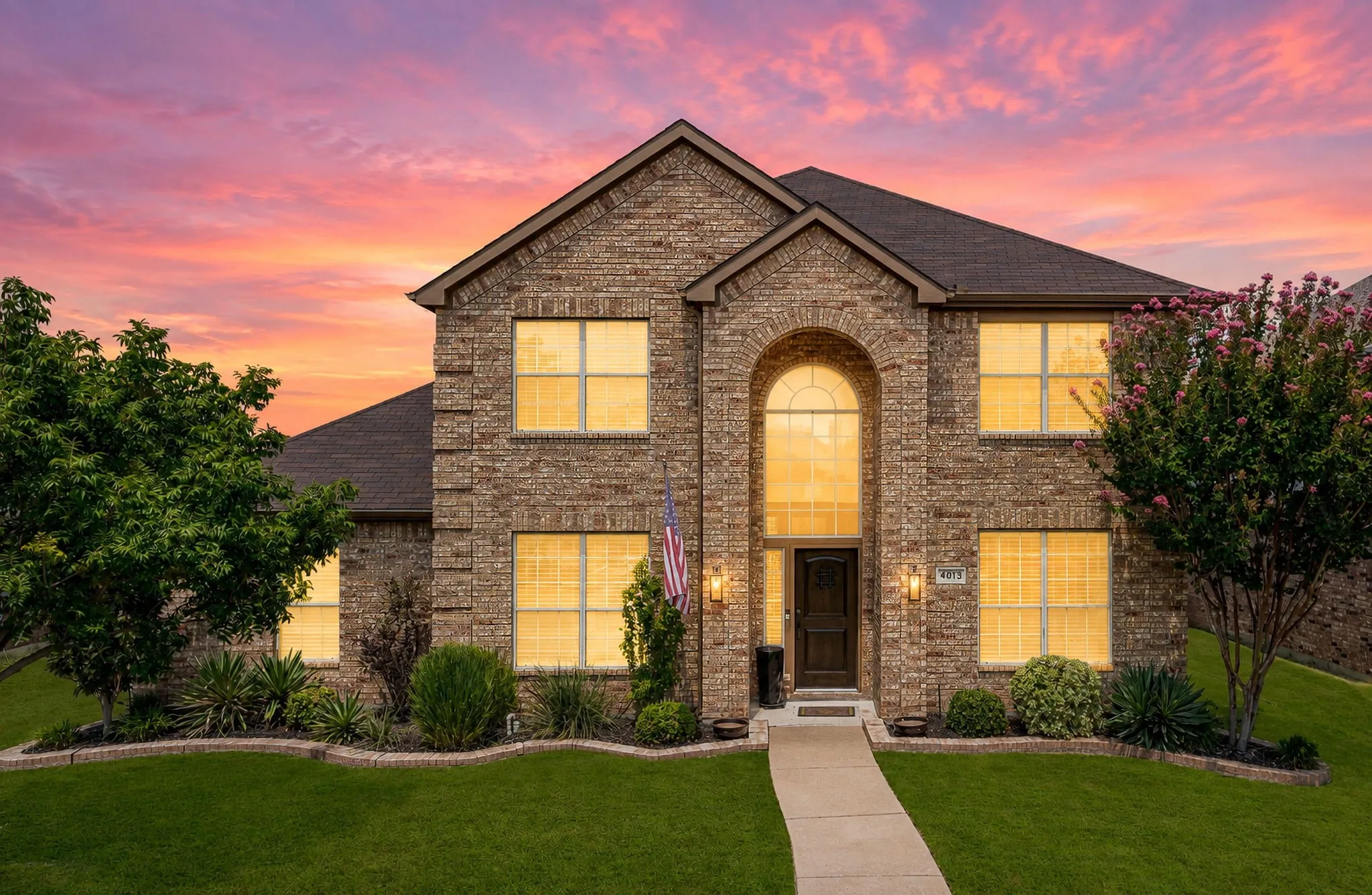 Single Family Residence For Sale in Denton County , 4013 Standridge Drive, The Colony, Texas 75056, 4 Bedroom, 3 Bathroom, 2 Garage spaces, 2,992 Sqft, built in 1999, mls#21338717, Real Estate Agent in The Colony, Homes For Sale in Denton county, Homes For Sale in The Colony, Realtor in The Colony Texas, Real Estate Brokerage Independent Realty Texas, Luminita Cordes Realtor