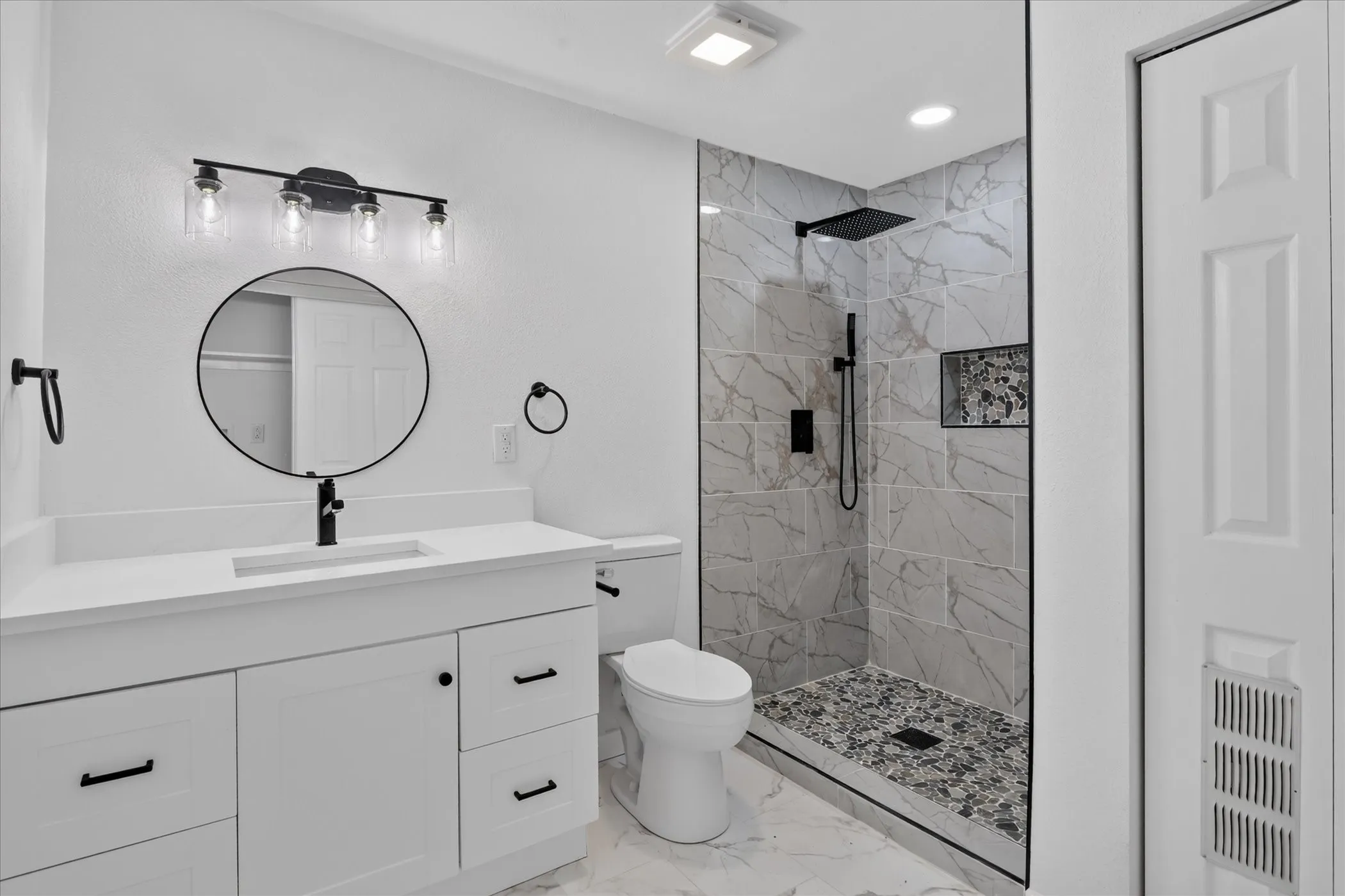 Single Family Residence For Sale in Tarrant County , 613 W Main Street, Crowley, Texas 76036, 4 Bedroom, 2 Bathroom, Garage spaces, 1,765 Sqft, built in 1958, mls#21364071, Real Estate Agent in Crowley, Homes For Sale in Tarrant county, Homes For Sale in Crowley, Realtor in Crowley Texas, Real Estate Brokerage Independent Realty Texas, Luminita Cordes Realtor