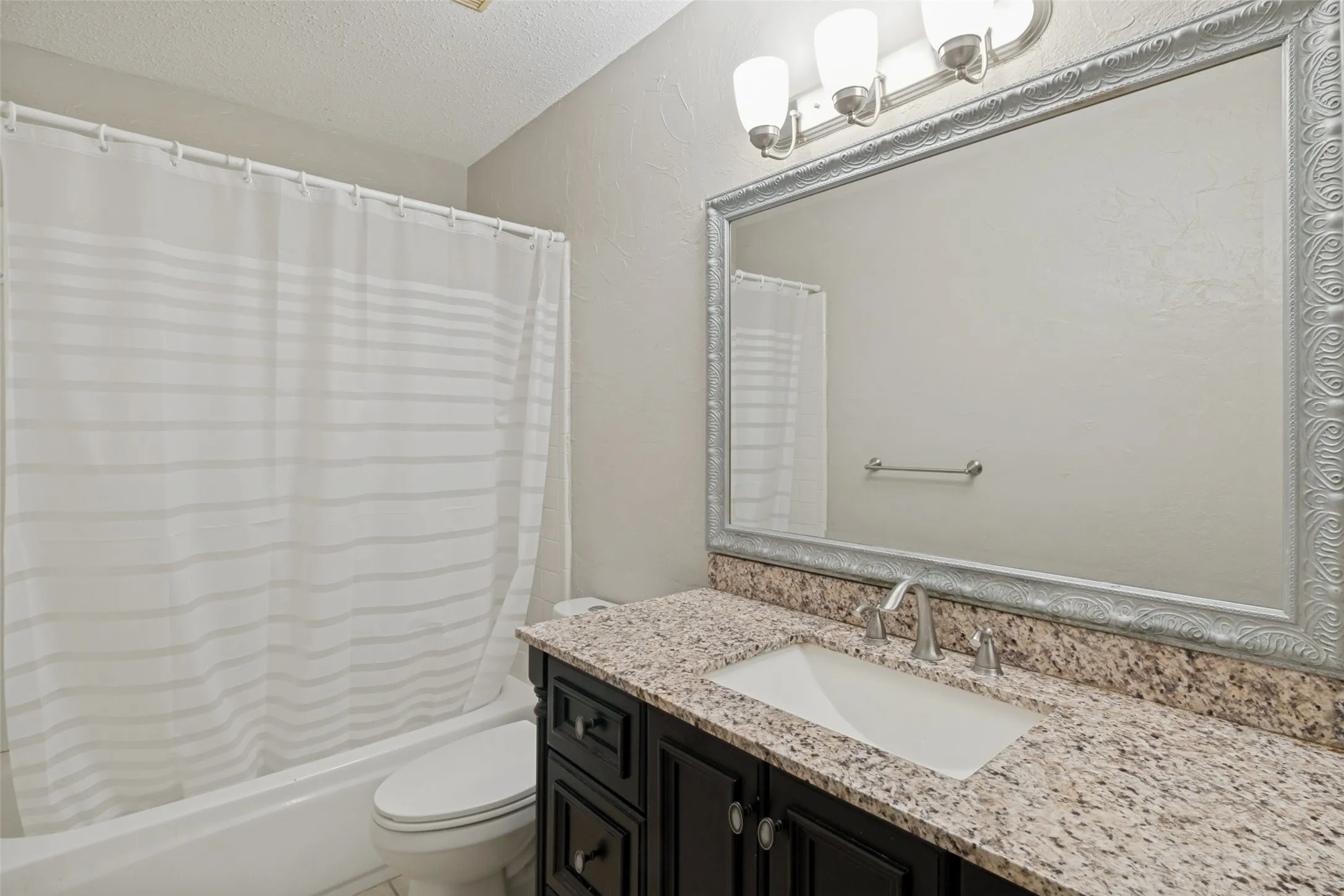 Single Family Residence For Sale in Dallas County , 1818 Trowbridge Street, Garland, Texas 75044, 3 Bedroom, 2 Bathroom, Garage spaces, 2,043 Sqft, built in 1979, mls#21364689, Real Estate Agent in Garland, Homes For Sale in Dallas county, Homes For Sale in Garland, Realtor in Garland Texas, Real Estate Brokerage Independent Realty Texas, Luminita Cordes Realtor
