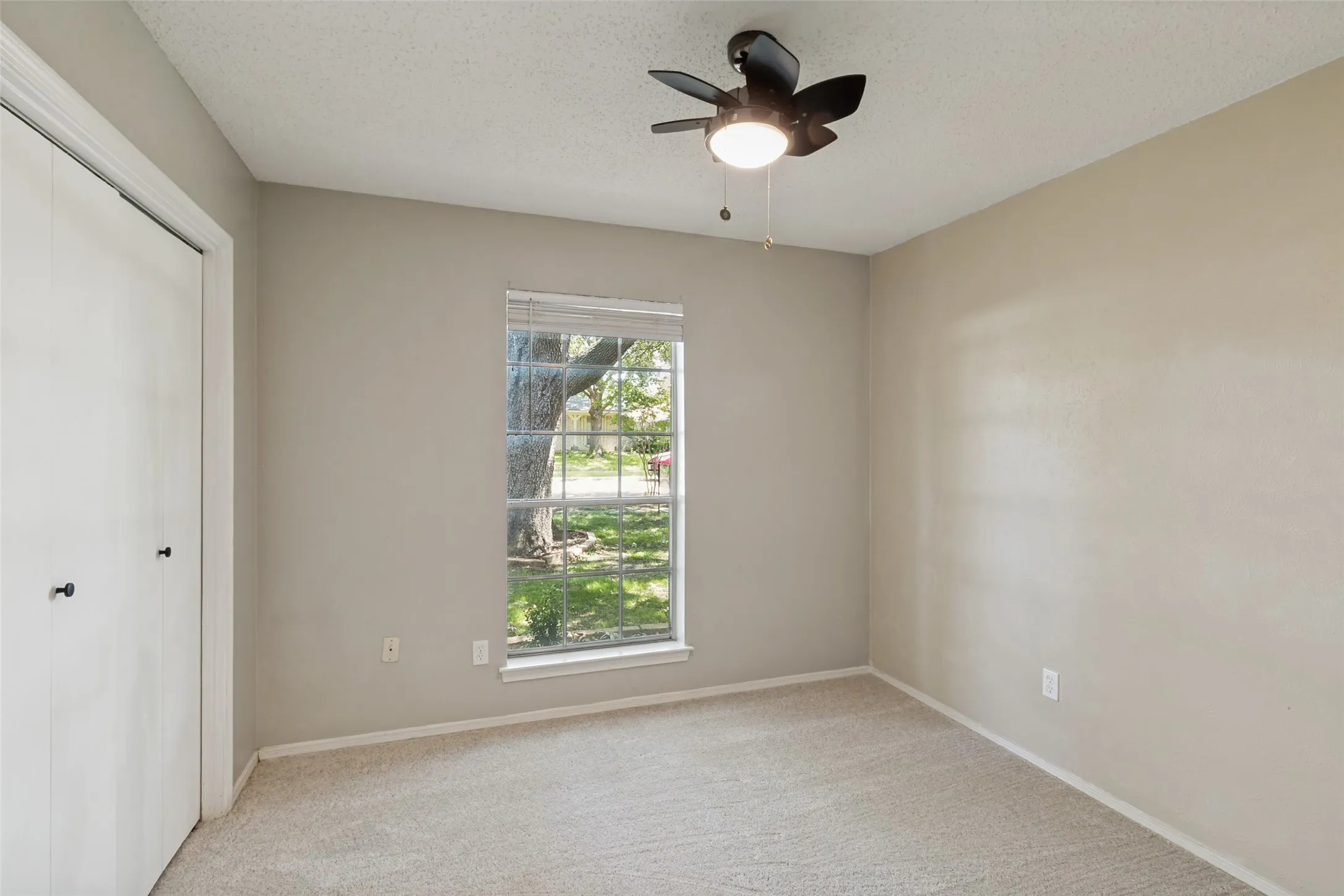 Single Family Residence For Sale in Dallas County , 1818 Trowbridge Street, Garland, Texas 75044, 3 Bedroom, 2 Bathroom, Garage spaces, 2,043 Sqft, built in 1979, mls#21364689, Real Estate Agent in Garland, Homes For Sale in Dallas county, Homes For Sale in Garland, Realtor in Garland Texas, Real Estate Brokerage Independent Realty Texas, Luminita Cordes Realtor