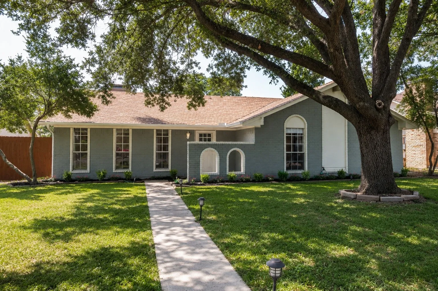 Single Family Residence For Sale in Dallas County , 1818 Trowbridge Street, Garland, Texas 75044, 3 Bedroom, 2 Bathroom, Garage spaces, 2,043 Sqft, built in 1979, mls#21364689, Real Estate Agent in Garland, Homes For Sale in Dallas county, Homes For Sale in Garland, Realtor in Garland Texas, Real Estate Brokerage Independent Realty Texas, Luminita Cordes Realtor