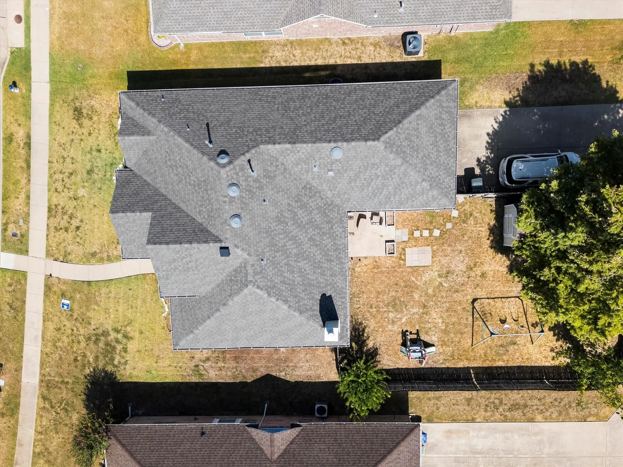 Single Family Residence For Sale in Dallas County , 3106 Pecan Meadow Drive, Garland, Texas 75040, 3 Bedroom, 2 Bathroom, 2 Garage spaces, 1,778 Sqft, built in 1997, mls#21364040, Real Estate Agent in Garland, Homes For Sale in Dallas county, Homes For Sale in Garland, Realtor in Garland Texas, Real Estate Brokerage Independent Realty Texas, Luminita Cordes Realtor