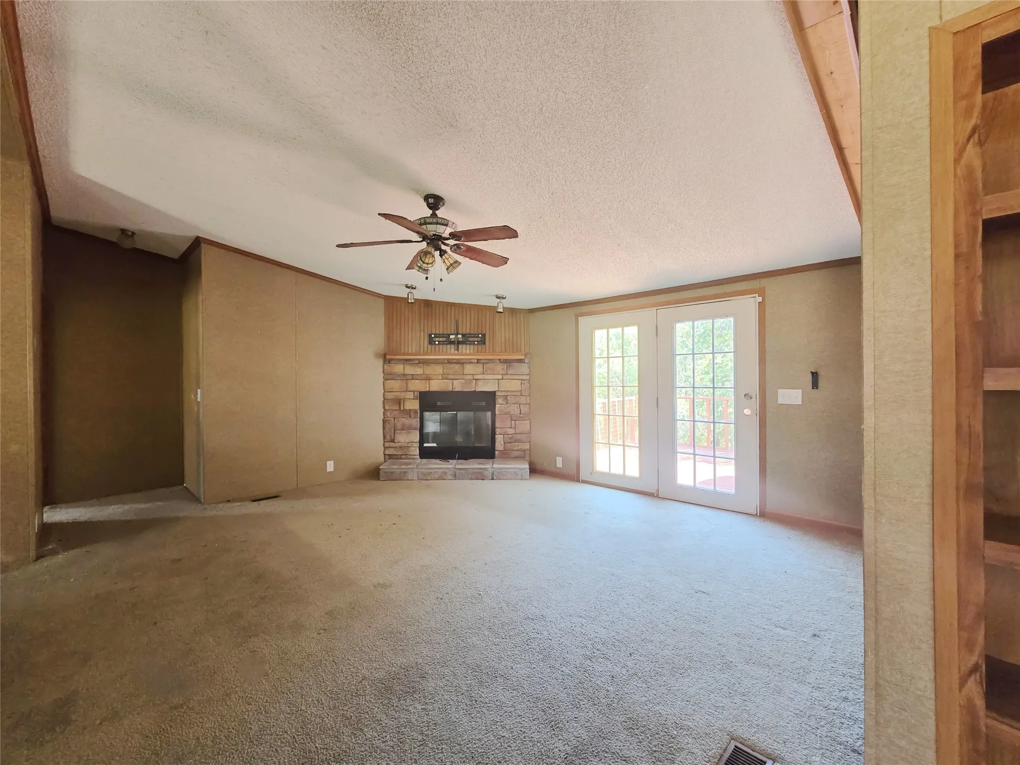 Mobile Home For Sale in Hood County , 3003 Hilltop Road, Granbury, Texas 76048, 4 Bedroom, 2 Bathroom, Garage spaces, 2,294 Sqft, built in 2006, mls#21362557, Real Estate Agent in Granbury, Homes For Sale in Hood county, Homes For Sale in Granbury, Realtor in Granbury Texas, Real Estate Brokerage Independent Realty Texas, Luminita Cordes Realtor