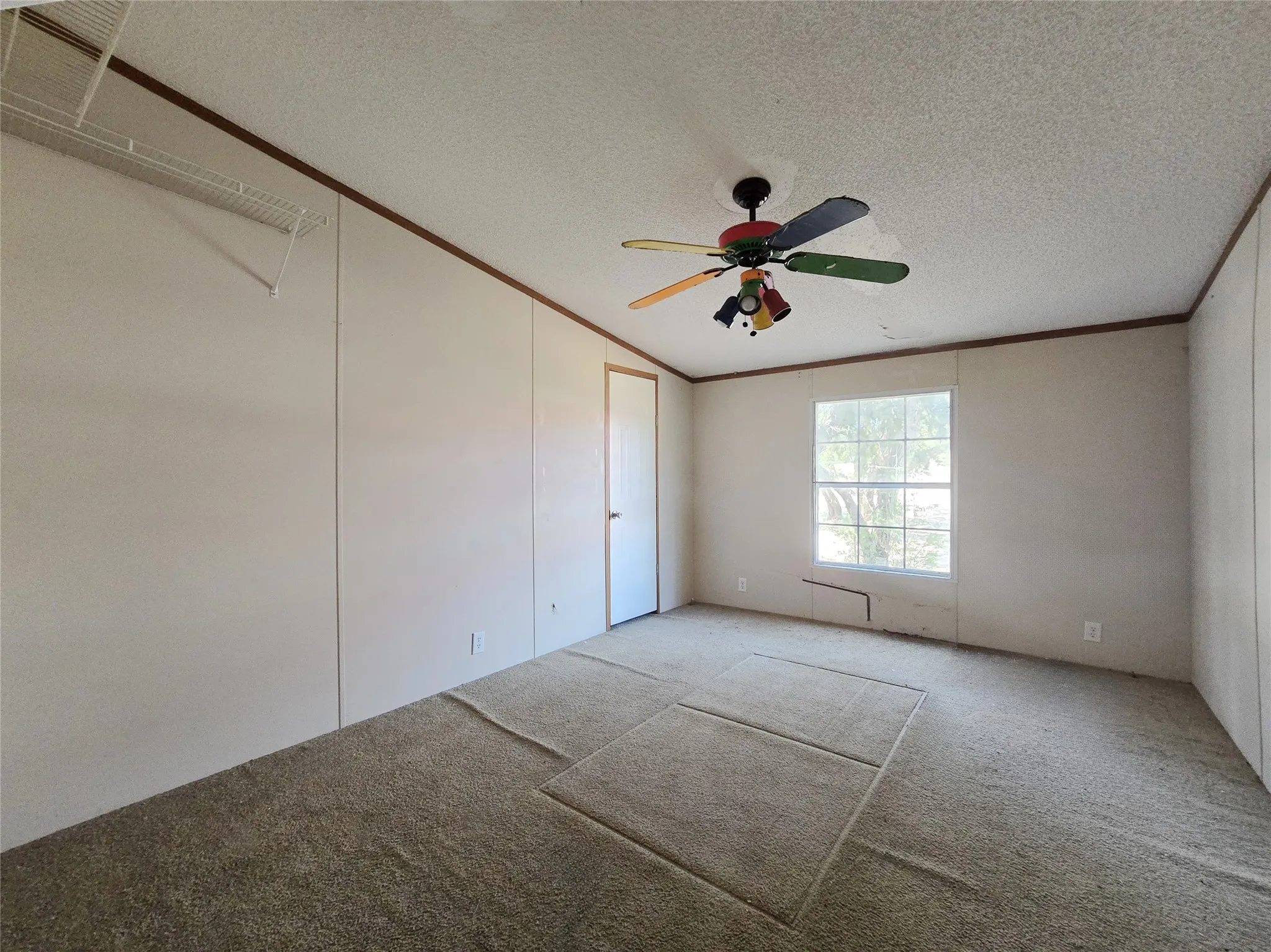 Mobile Home For Sale in Hood County , 3003 Hilltop Road, Granbury, Texas 76048, 4 Bedroom, 2 Bathroom, Garage spaces, 2,294 Sqft, built in 2006, mls#21362557, Real Estate Agent in Granbury, Homes For Sale in Hood county, Homes For Sale in Granbury, Realtor in Granbury Texas, Real Estate Brokerage Independent Realty Texas, Luminita Cordes Realtor