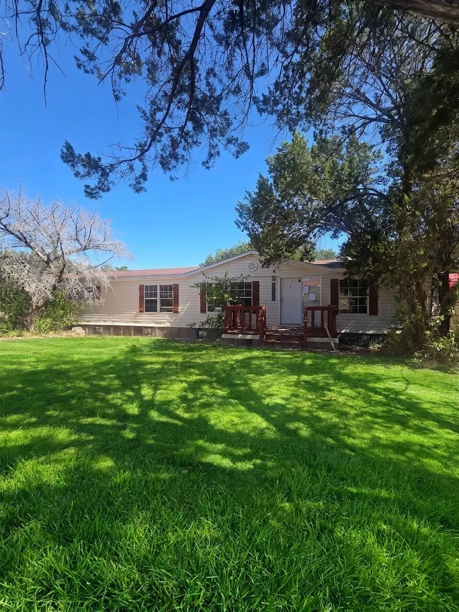 Mobile Home For Sale in Hood County , 3003 Hilltop Road, Granbury, Texas 76048, 4 Bedroom, 2 Bathroom, Garage spaces, 2,294 Sqft, built in 2006, mls#21362557, Real Estate Agent in Granbury, Homes For Sale in Hood county, Homes For Sale in Granbury, Realtor in Granbury Texas, Real Estate Brokerage Independent Realty Texas, Luminita Cordes Realtor