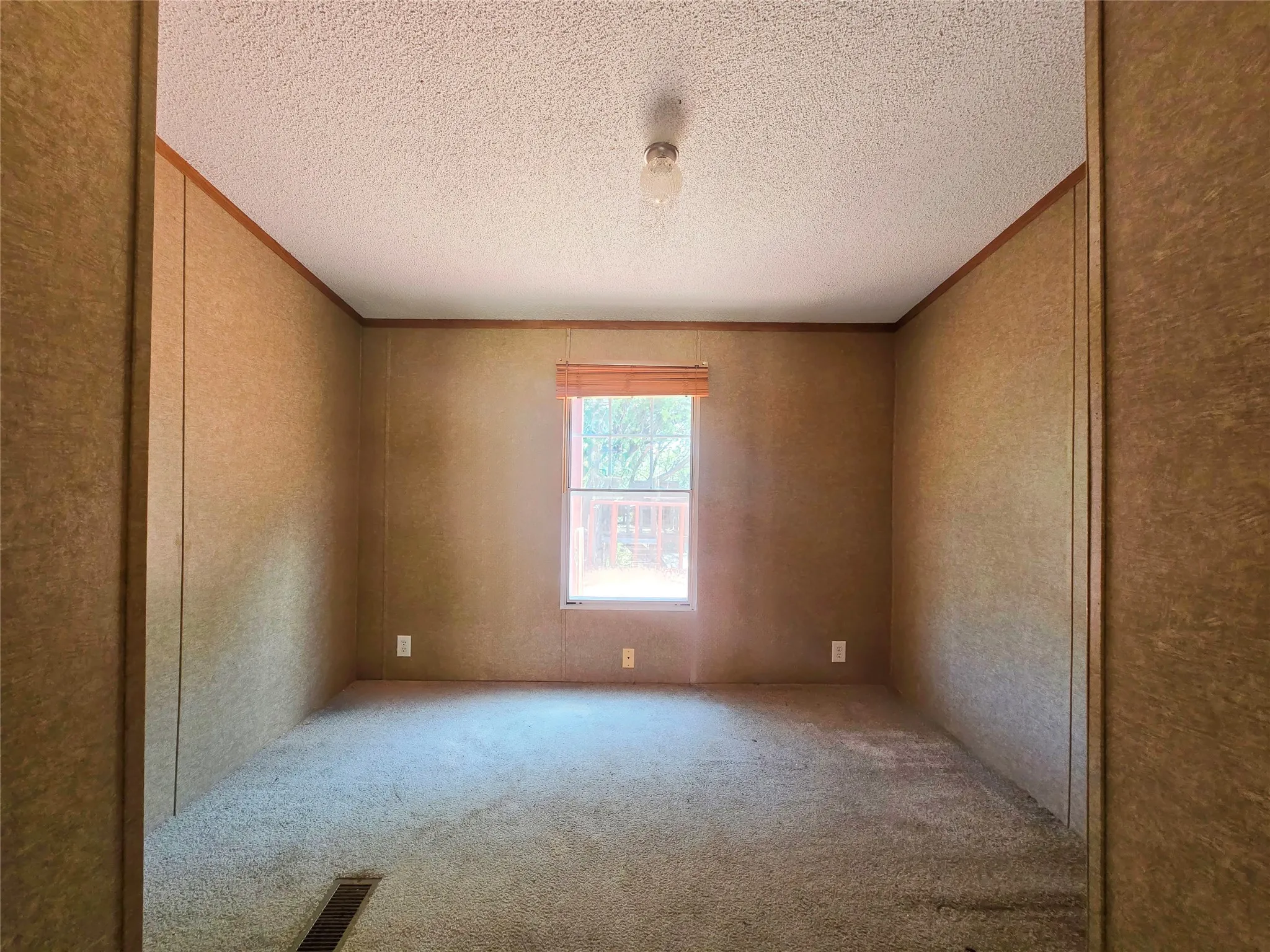 Mobile Home For Sale in Hood County , 3003 Hilltop Road, Granbury, Texas 76048, 4 Bedroom, 2 Bathroom, Garage spaces, 2,294 Sqft, built in 2006, mls#21362557, Real Estate Agent in Granbury, Homes For Sale in Hood county, Homes For Sale in Granbury, Realtor in Granbury Texas, Real Estate Brokerage Independent Realty Texas, Luminita Cordes Realtor