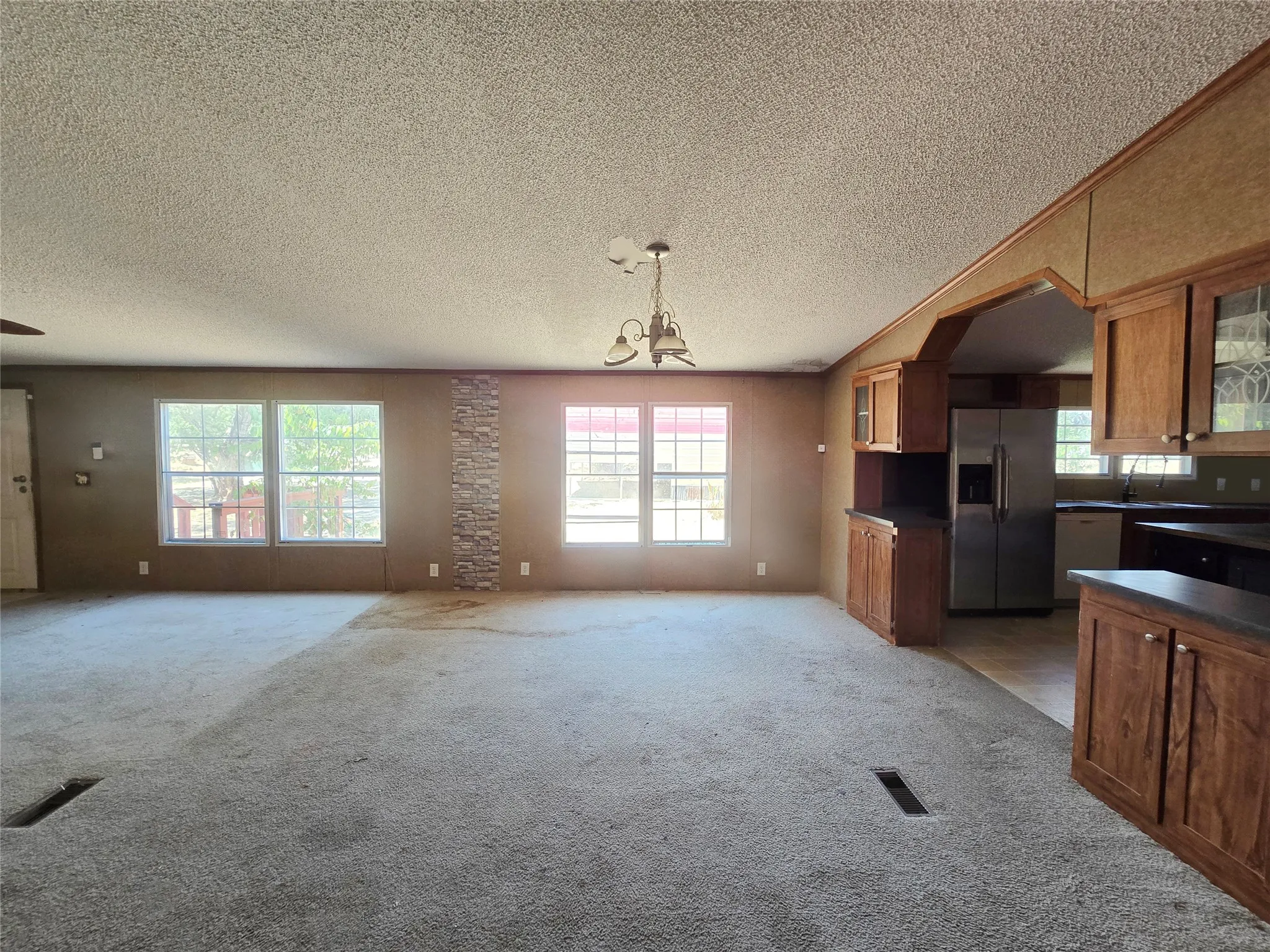Mobile Home For Sale in Hood County , 3003 Hilltop Road, Granbury, Texas 76048, 4 Bedroom, 2 Bathroom, Garage spaces, 2,294 Sqft, built in 2006, mls#21362557, Real Estate Agent in Granbury, Homes For Sale in Hood county, Homes For Sale in Granbury, Realtor in Granbury Texas, Real Estate Brokerage Independent Realty Texas, Luminita Cordes Realtor