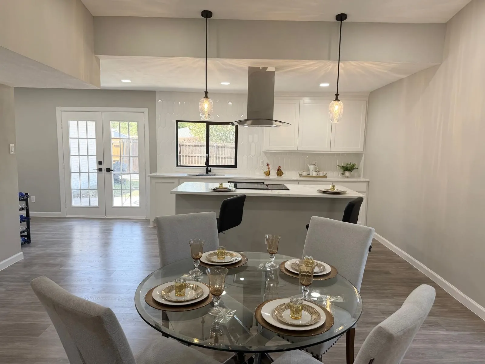 Single Family Residence For Sale in Dallas County , 1810 Sandra Lane, Grand Prairie, Texas 75052, 3 Bedroom, 2 Bathroom, 2 Garage spaces, 1,756 Sqft, built in 1978, mls#21364601, Real Estate Agent in Grand Prairie, Homes For Sale in Dallas county, Homes For Sale in Grand Prairie, Realtor in Grand Prairie Texas, Real Estate Brokerage Independent Realty Texas, Luminita Cordes Realtor