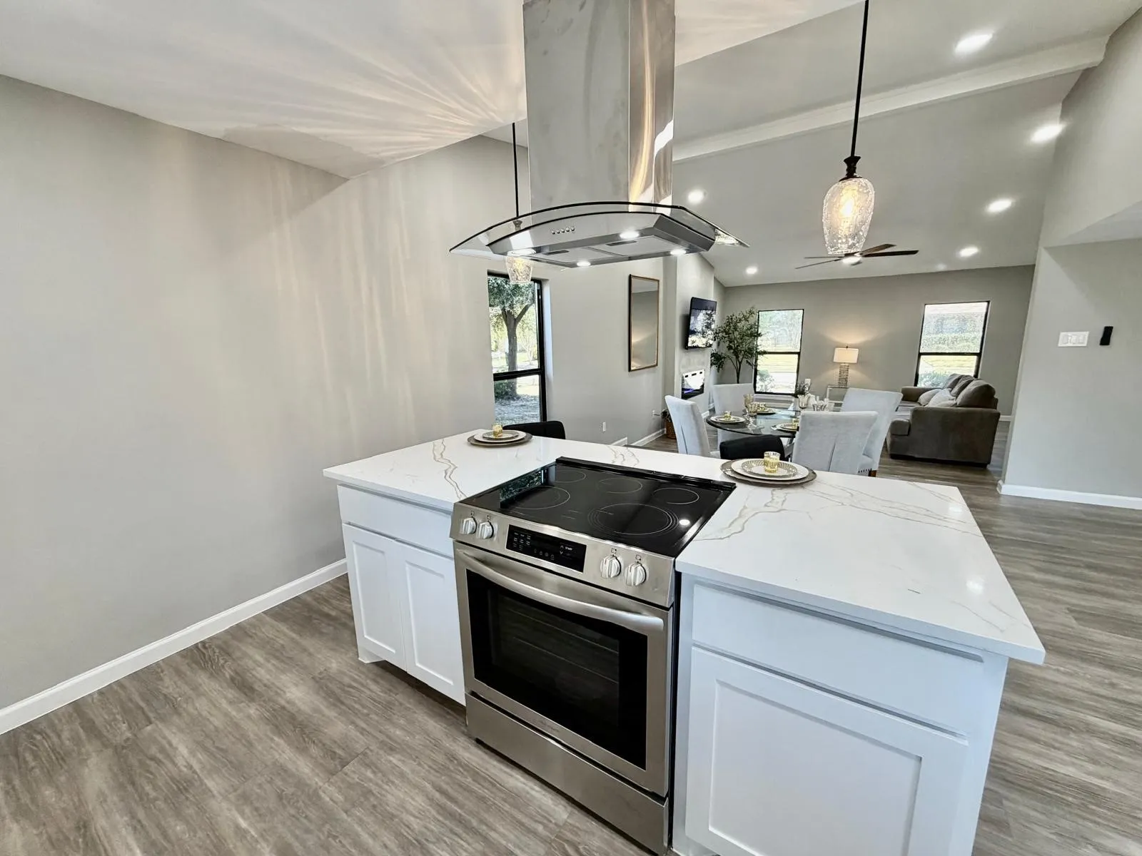 Single Family Residence For Sale in Dallas County , 1810 Sandra Lane, Grand Prairie, Texas 75052, 3 Bedroom, 2 Bathroom, 2 Garage spaces, 1,756 Sqft, built in 1978, mls#21364601, Real Estate Agent in Grand Prairie, Homes For Sale in Dallas county, Homes For Sale in Grand Prairie, Realtor in Grand Prairie Texas, Real Estate Brokerage Independent Realty Texas, Luminita Cordes Realtor